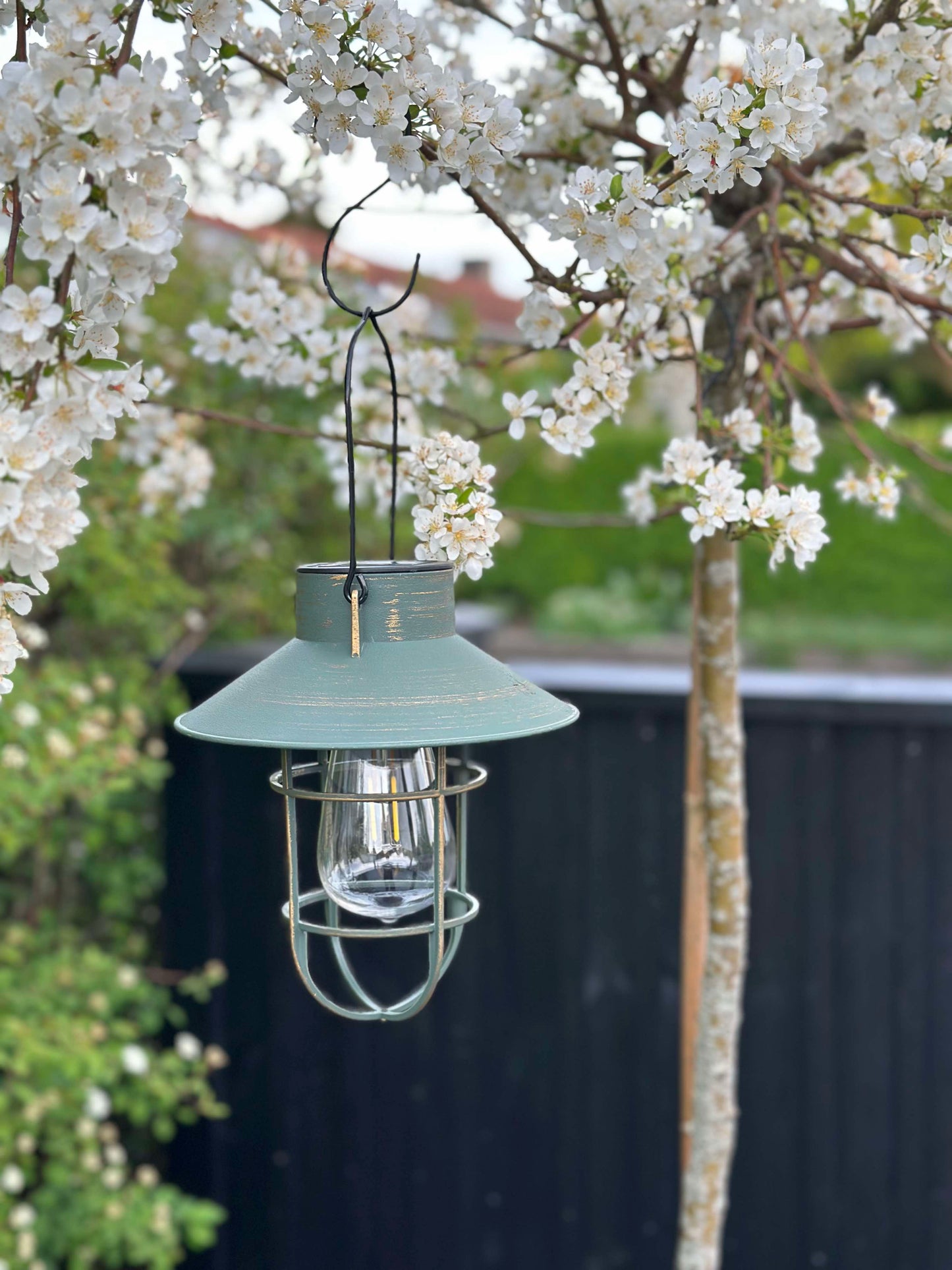 Solar lampe med ophæng - Grøn / guld