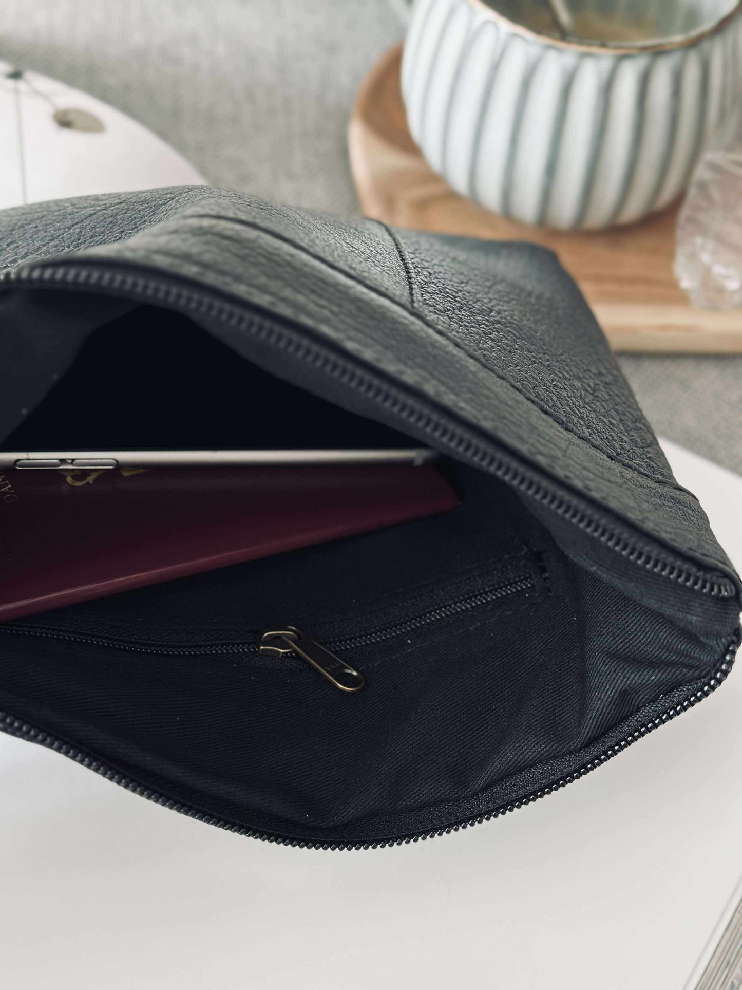 Clutch Oline black