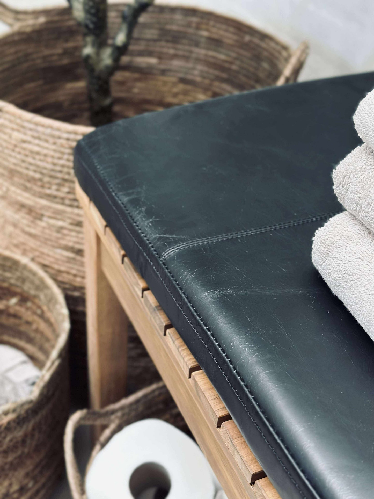 Hynde i læder Tokyo - 118cm Sort