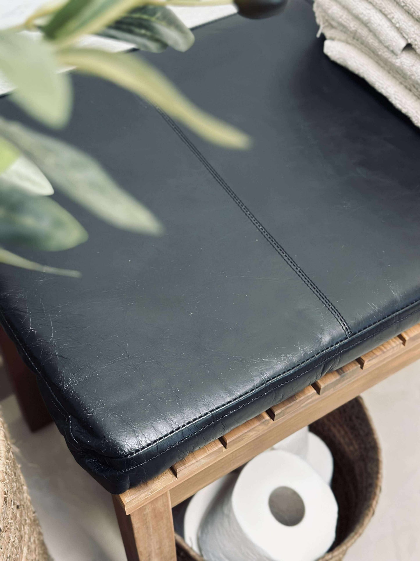 Hynde i læder Tokyo - 88 cm Sort