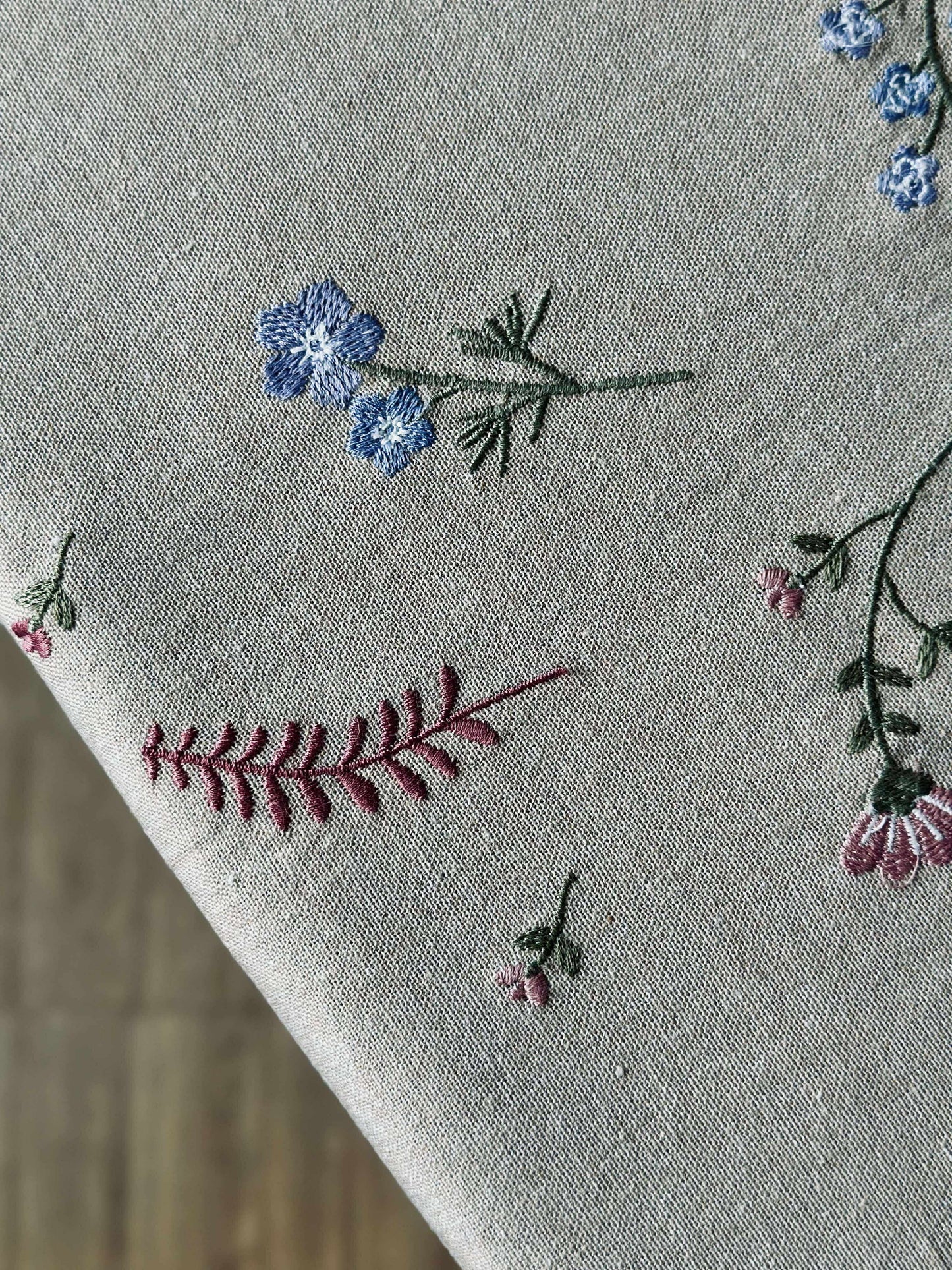 Dug flower broderi - Hørlook