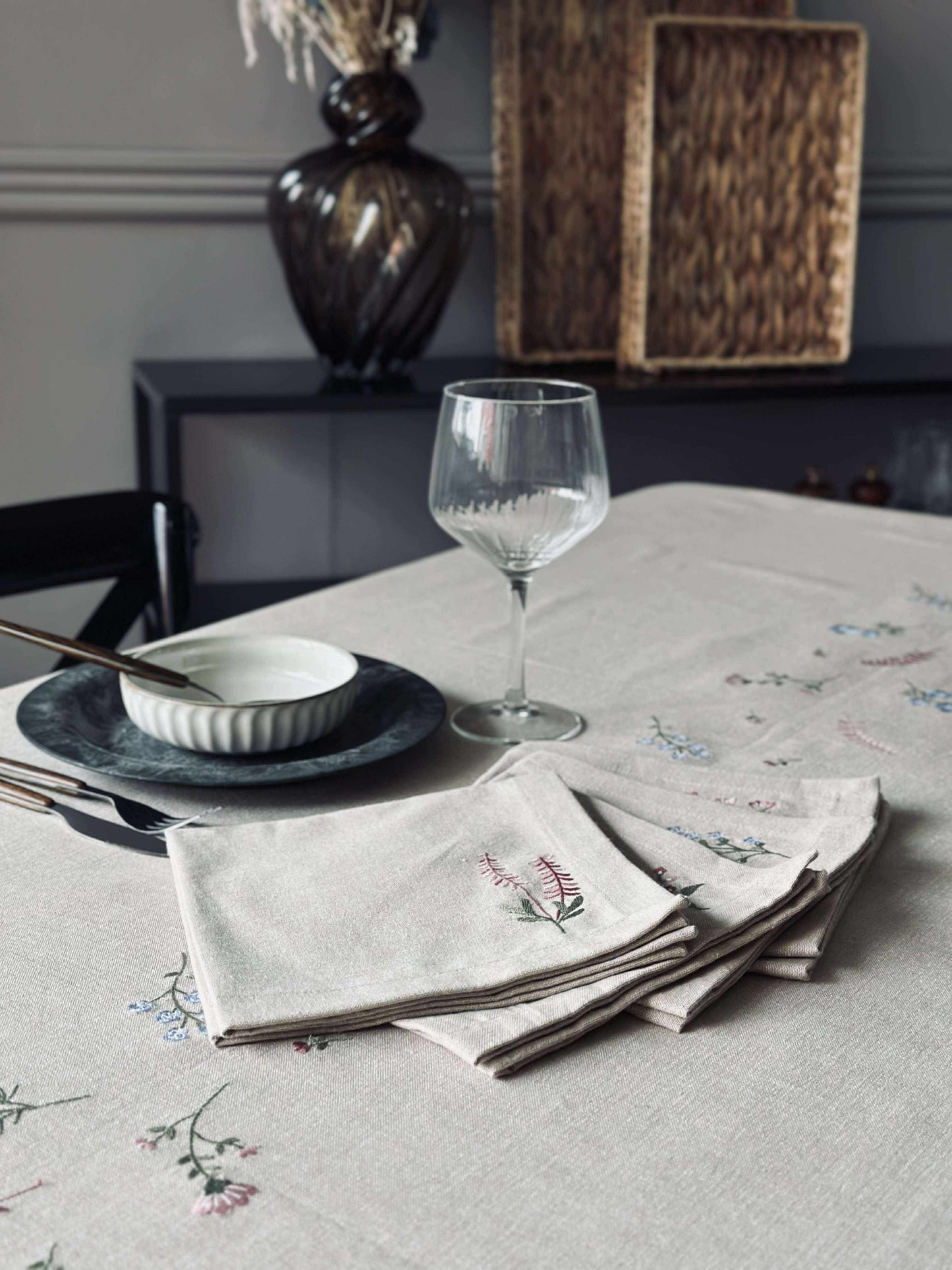 Mundservietter flower broderi - Pakke med 4 stk