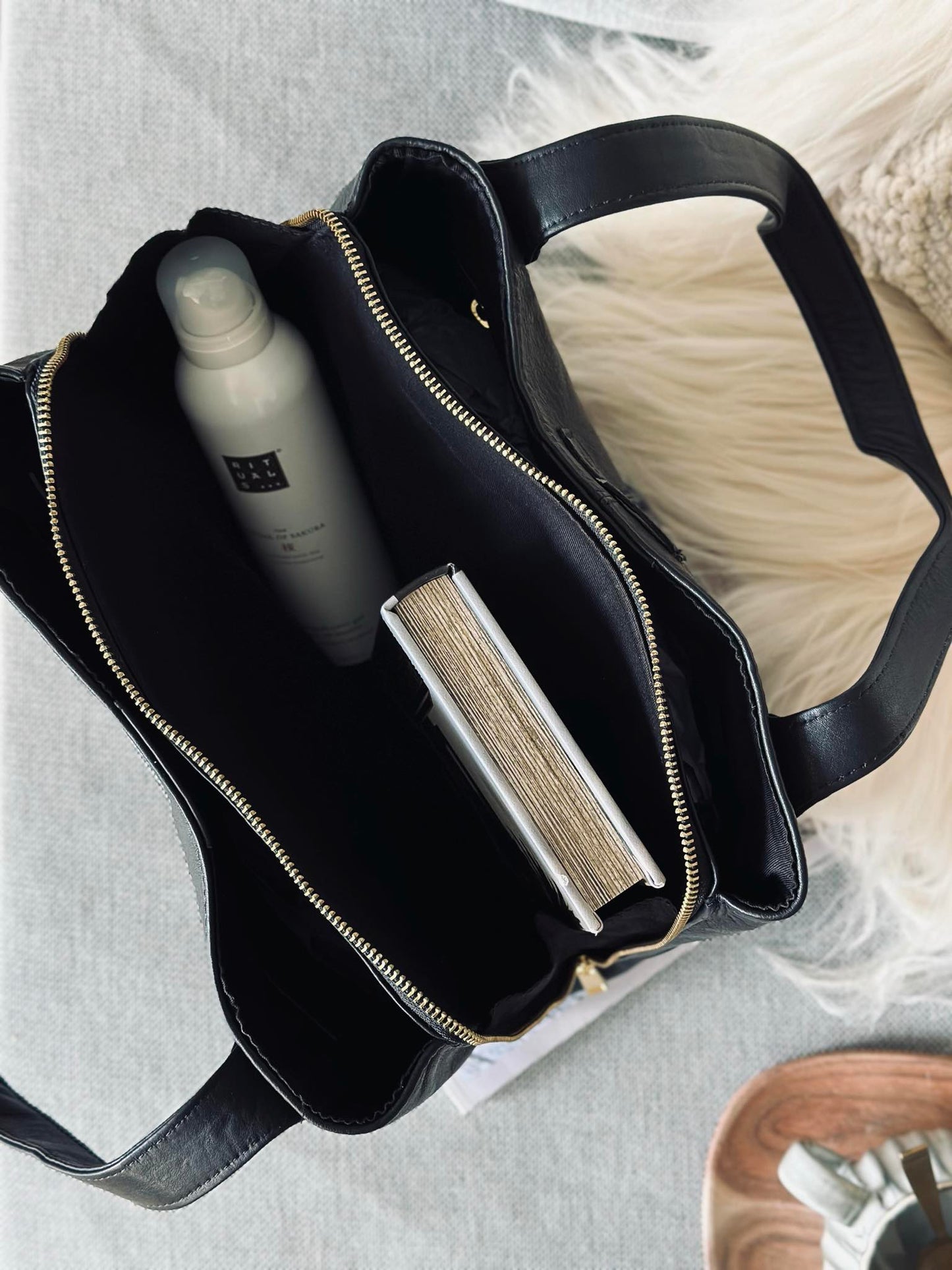 Skuldertaske - Black leather