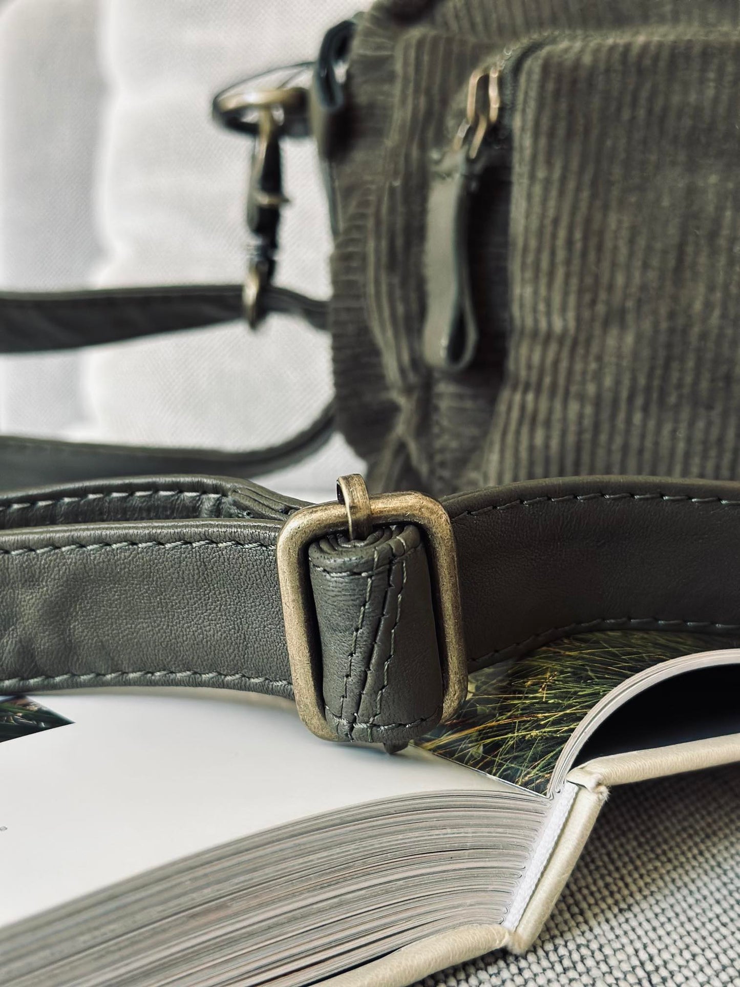 Crossbody Army fløjl