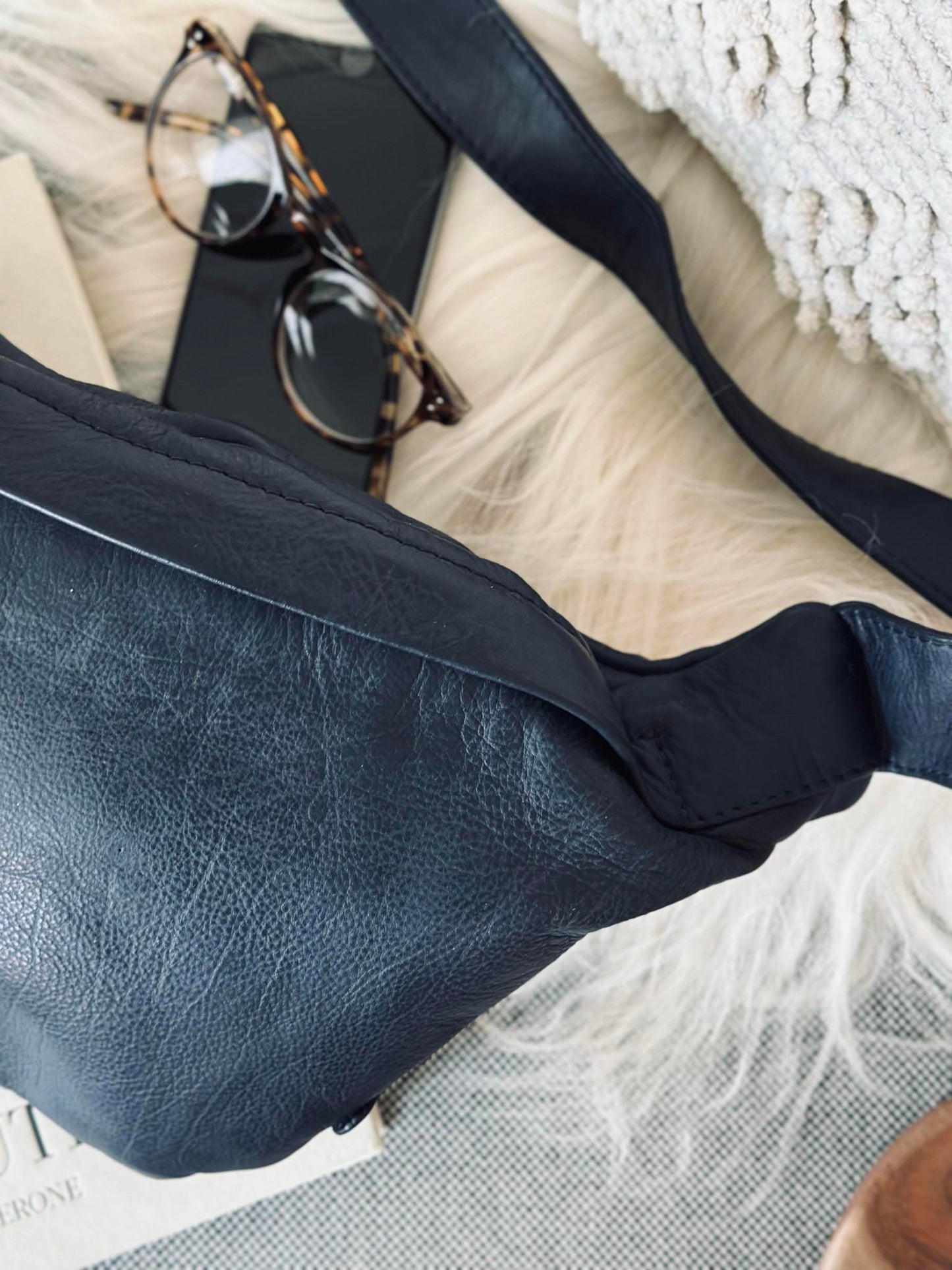 Cool Buffy Bumbag i smørblødt læder - Midnight Blue