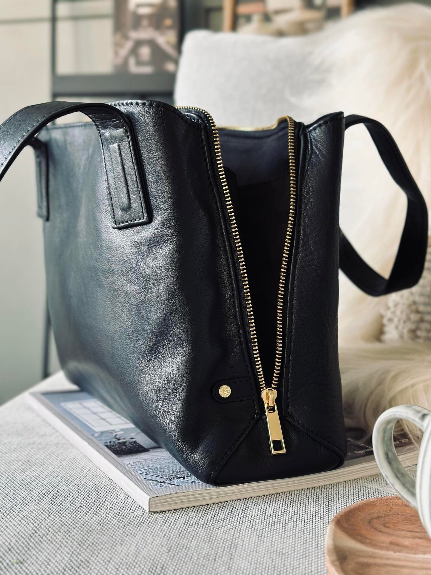 Skuldertaske - Black leather