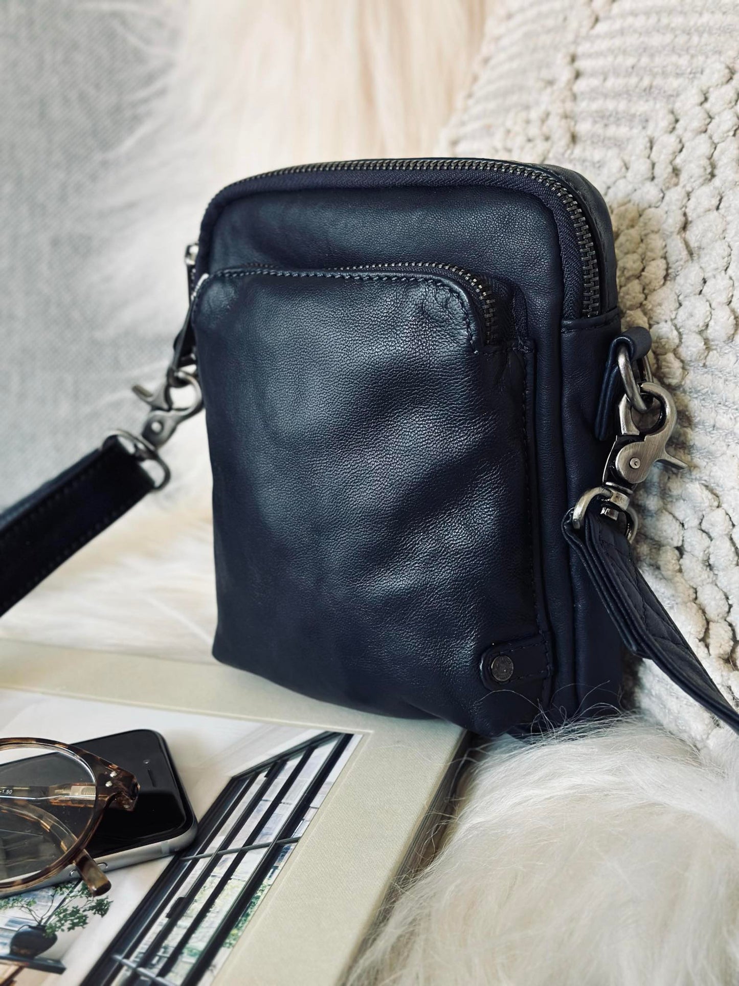 Mobiltaske Navy