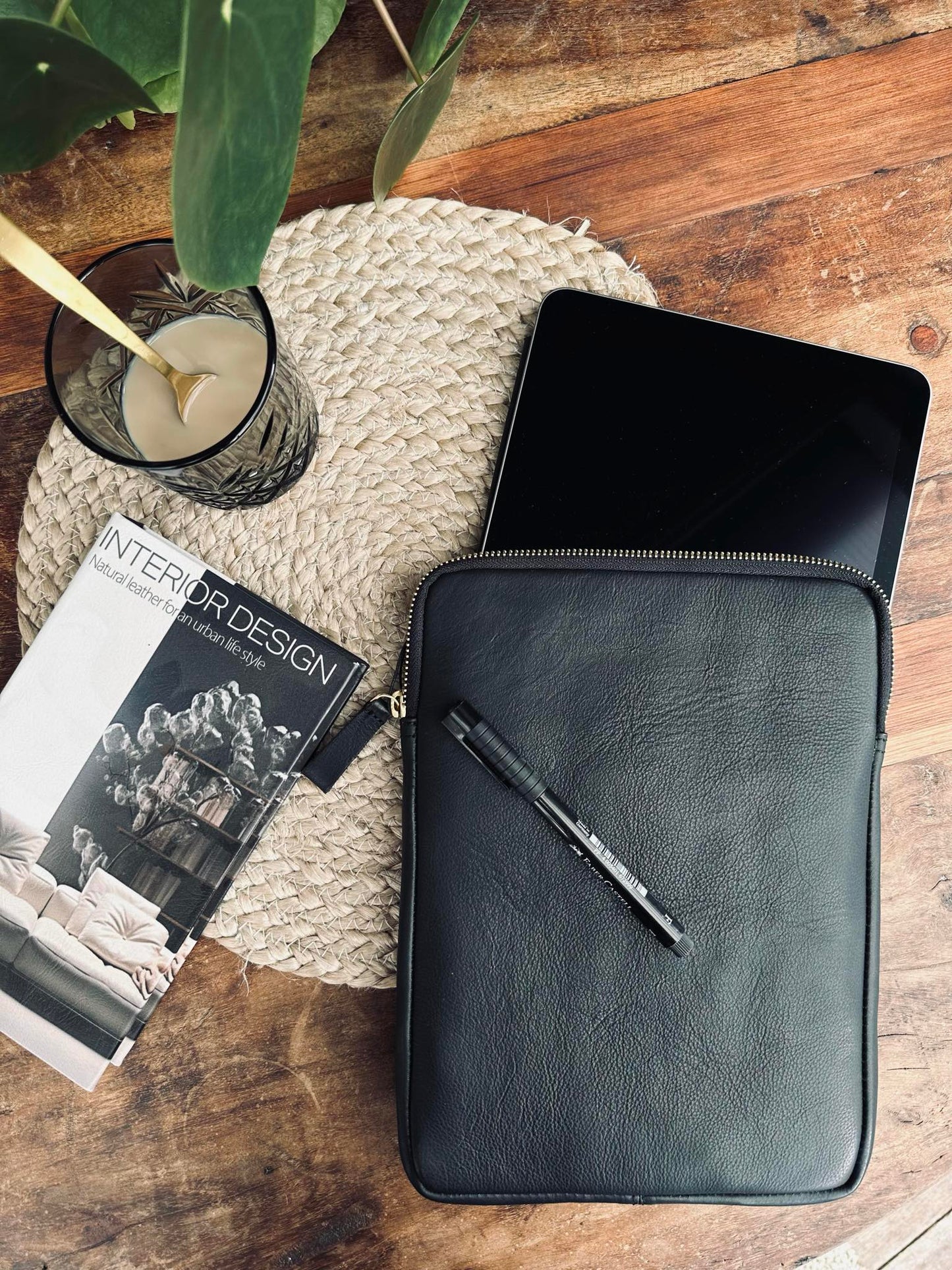 Ipad sleeve - Black / Gold