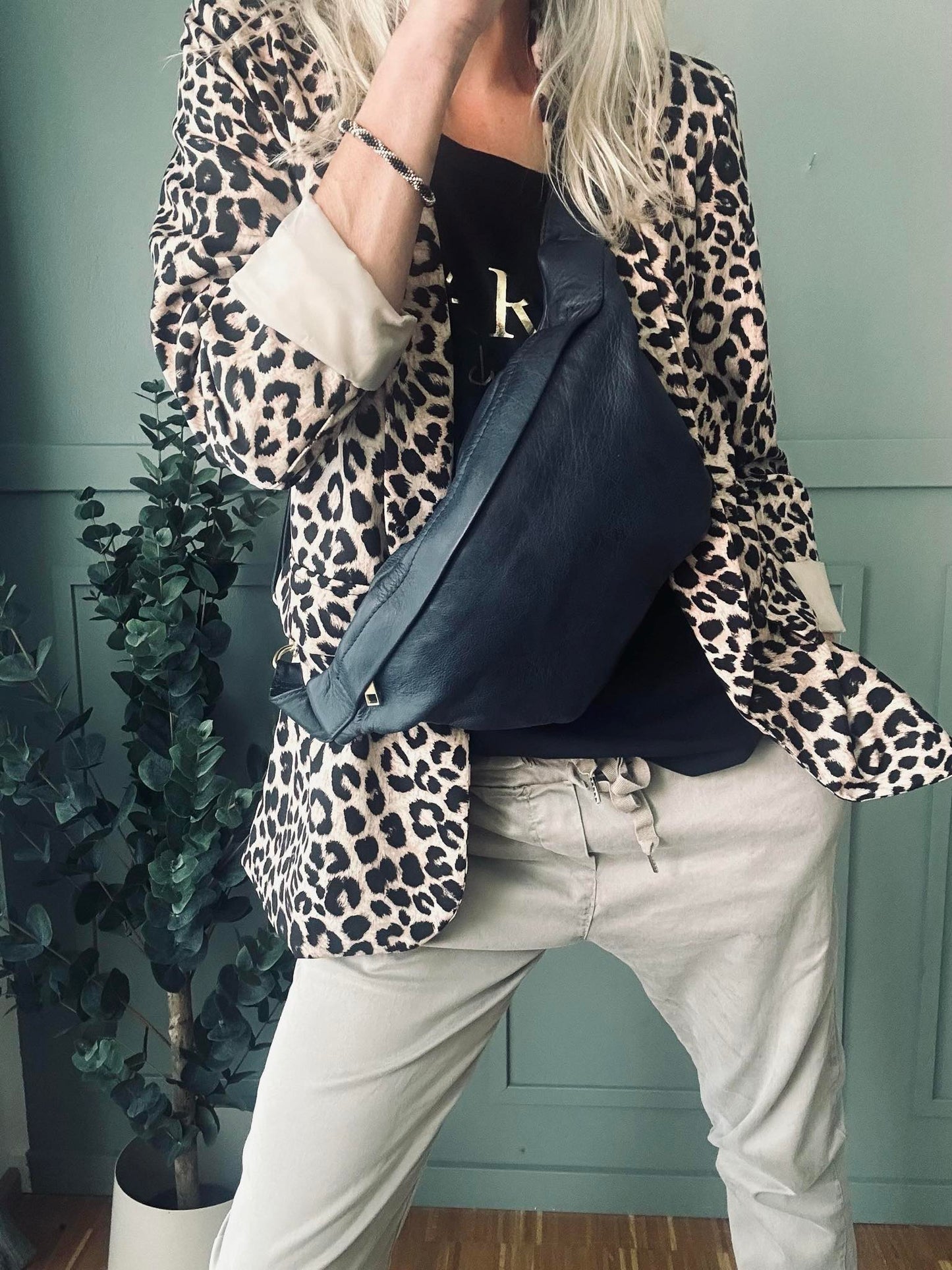 Cool Buffy Bumbag i smørblødt læder - Midnight Blue