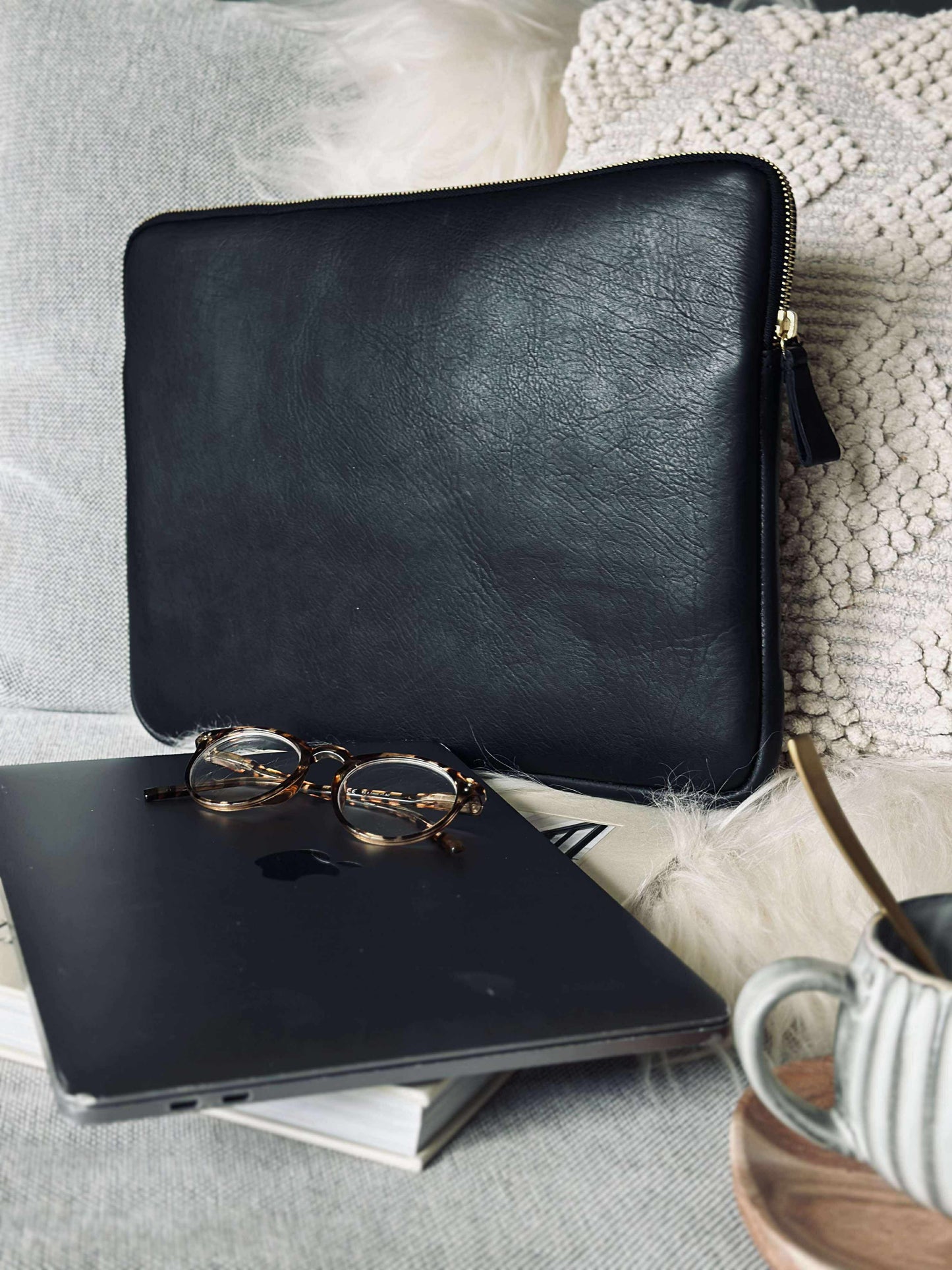 Laptop sleeve - Black / Gold