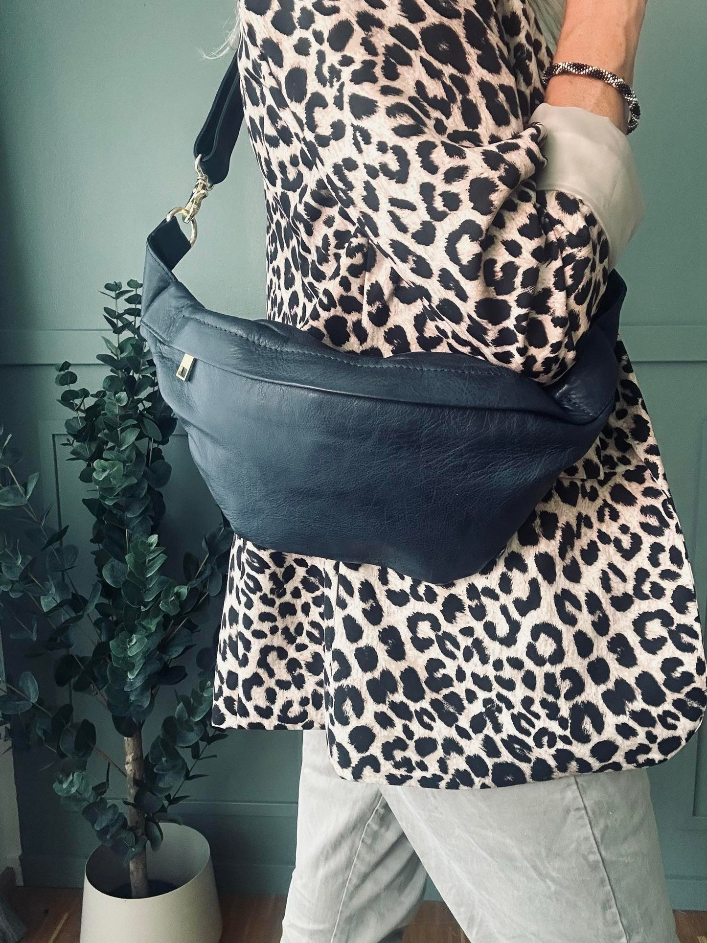 Cool Buffy Bumbag i smørblødt læder - Midnight Blue
