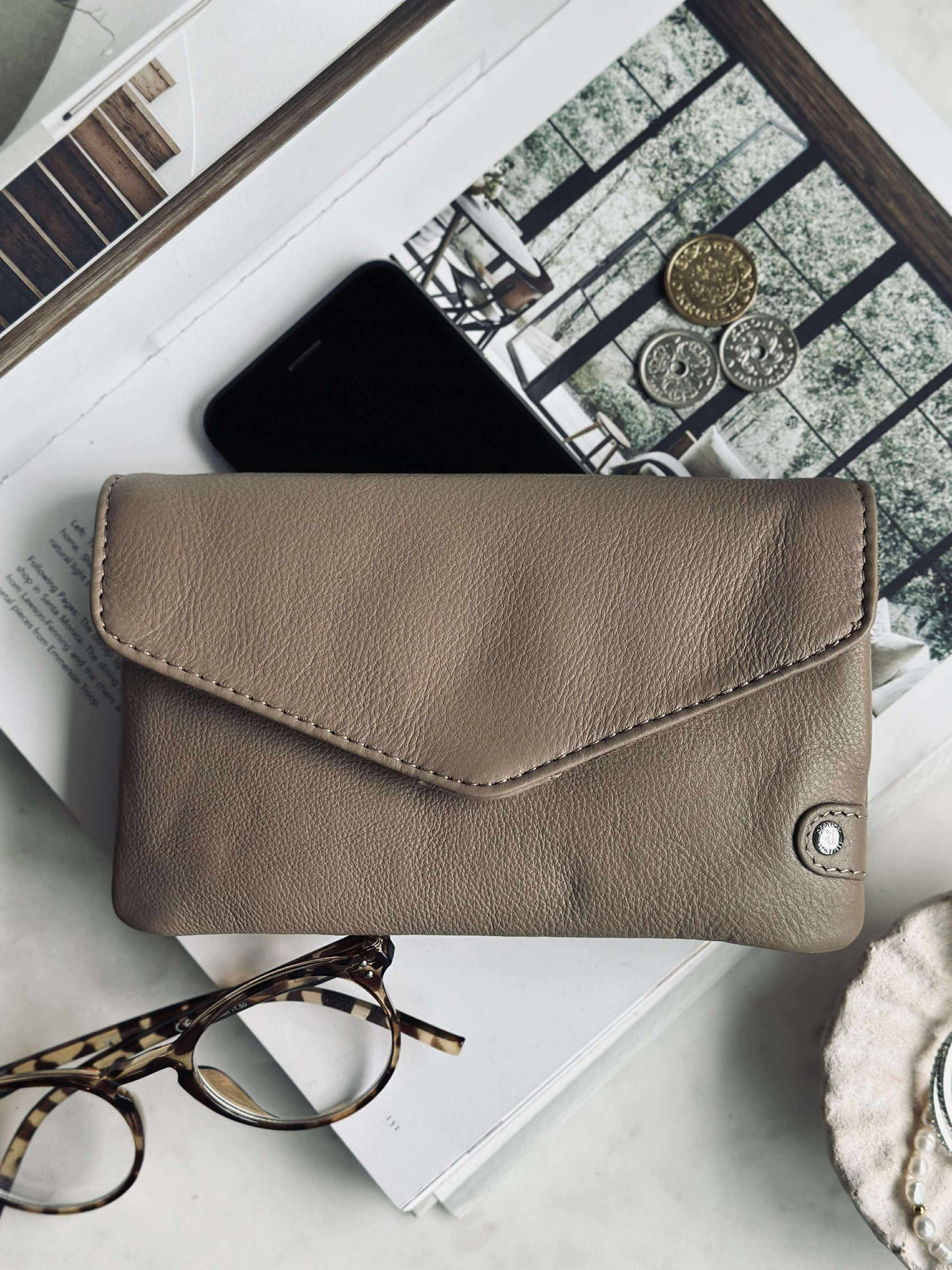 Pung Aura - Dusty Taupe