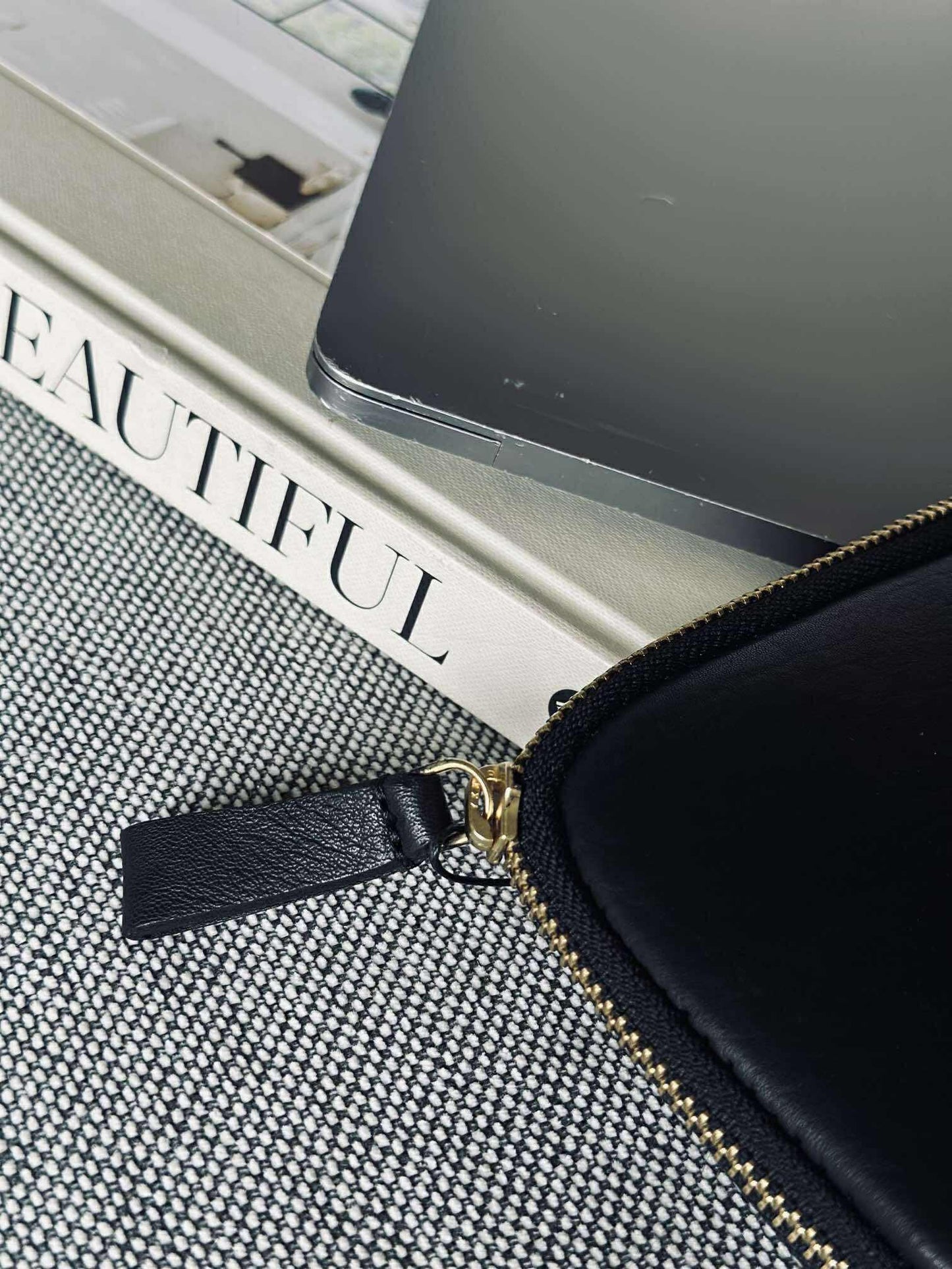 Laptop sleeve - Black / Gold
