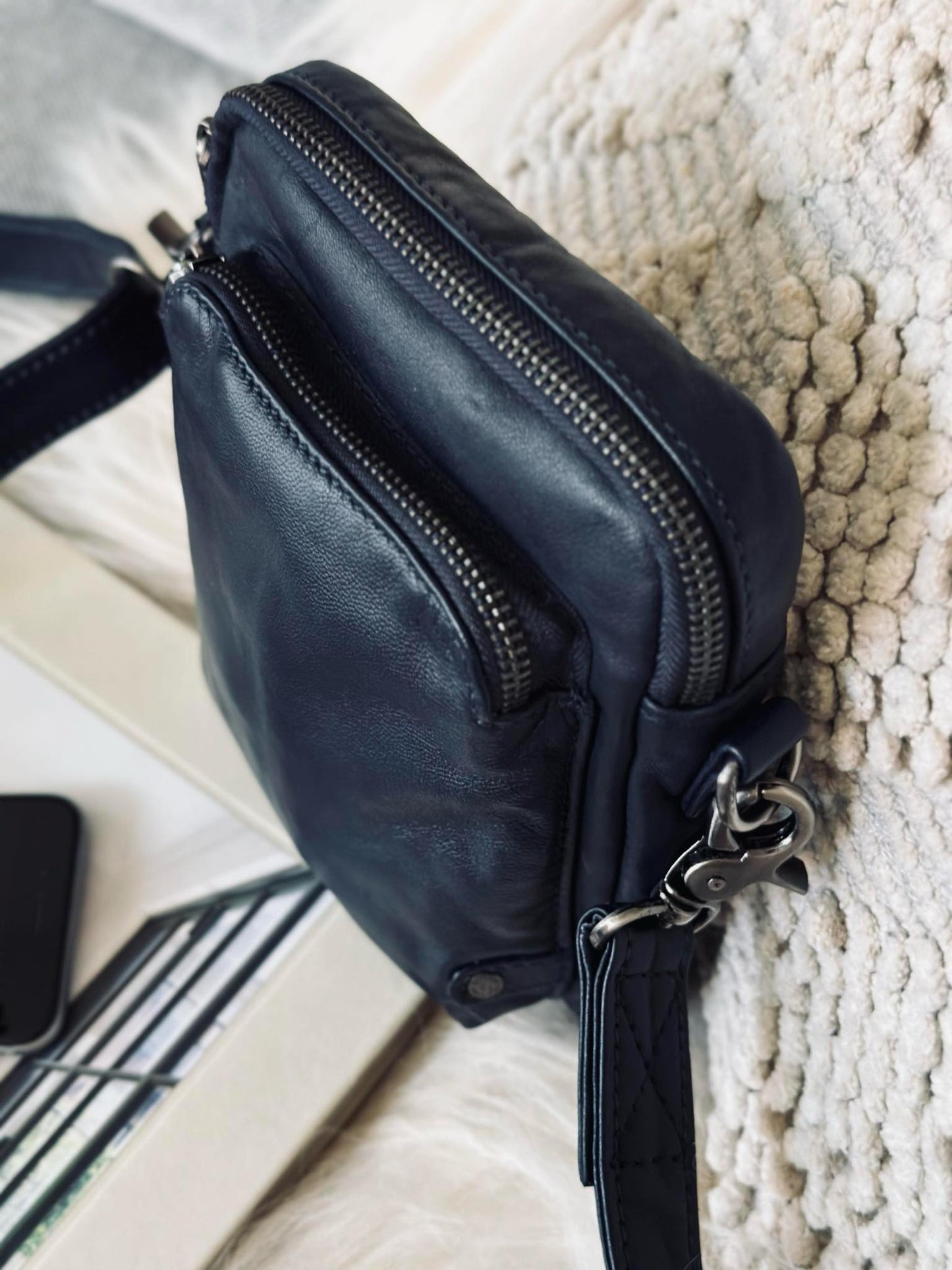 Mobiltaske Navy