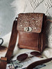 Mobiltaske med nitter - Cognac