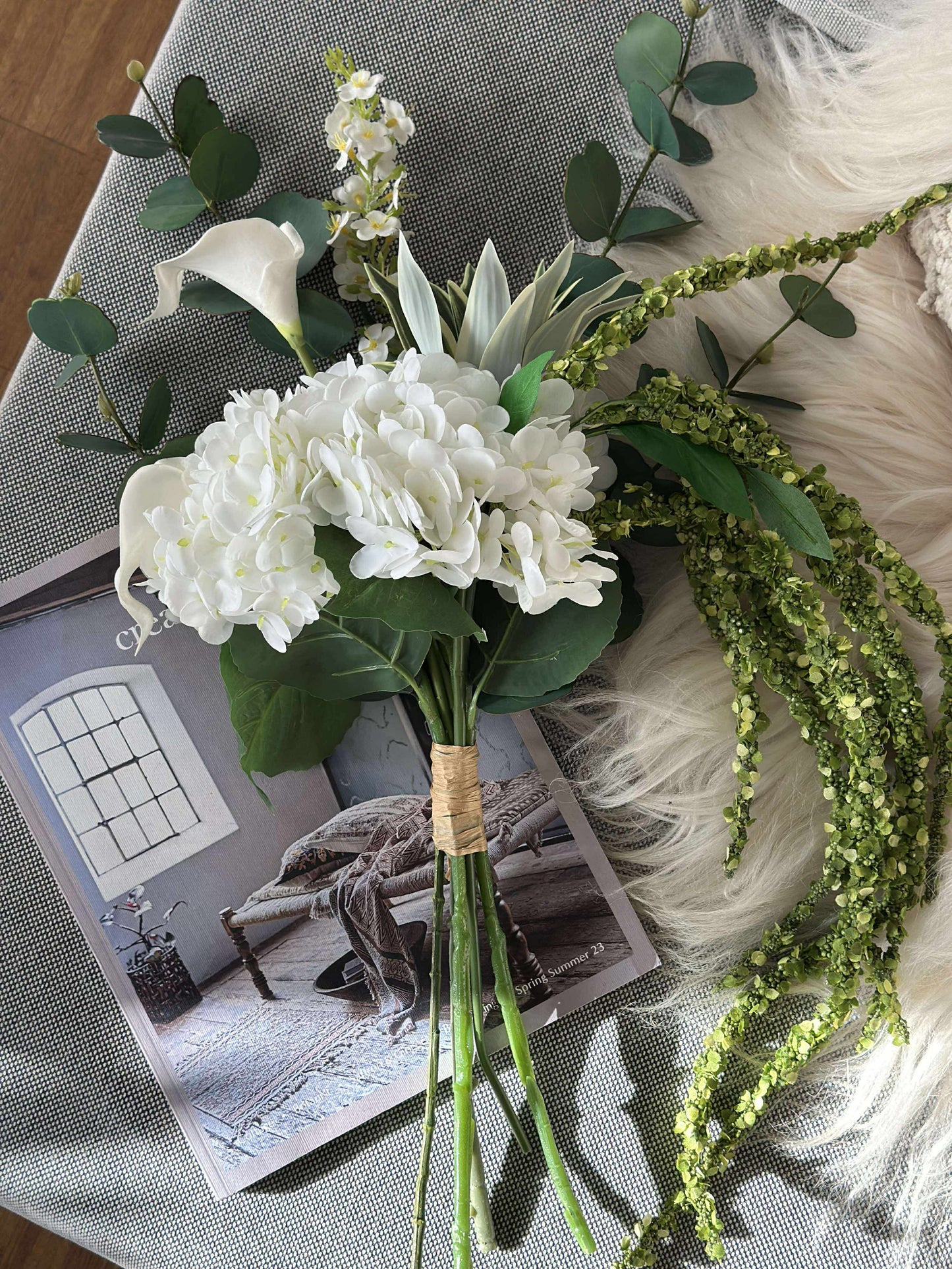 Buket med hvid hortensia