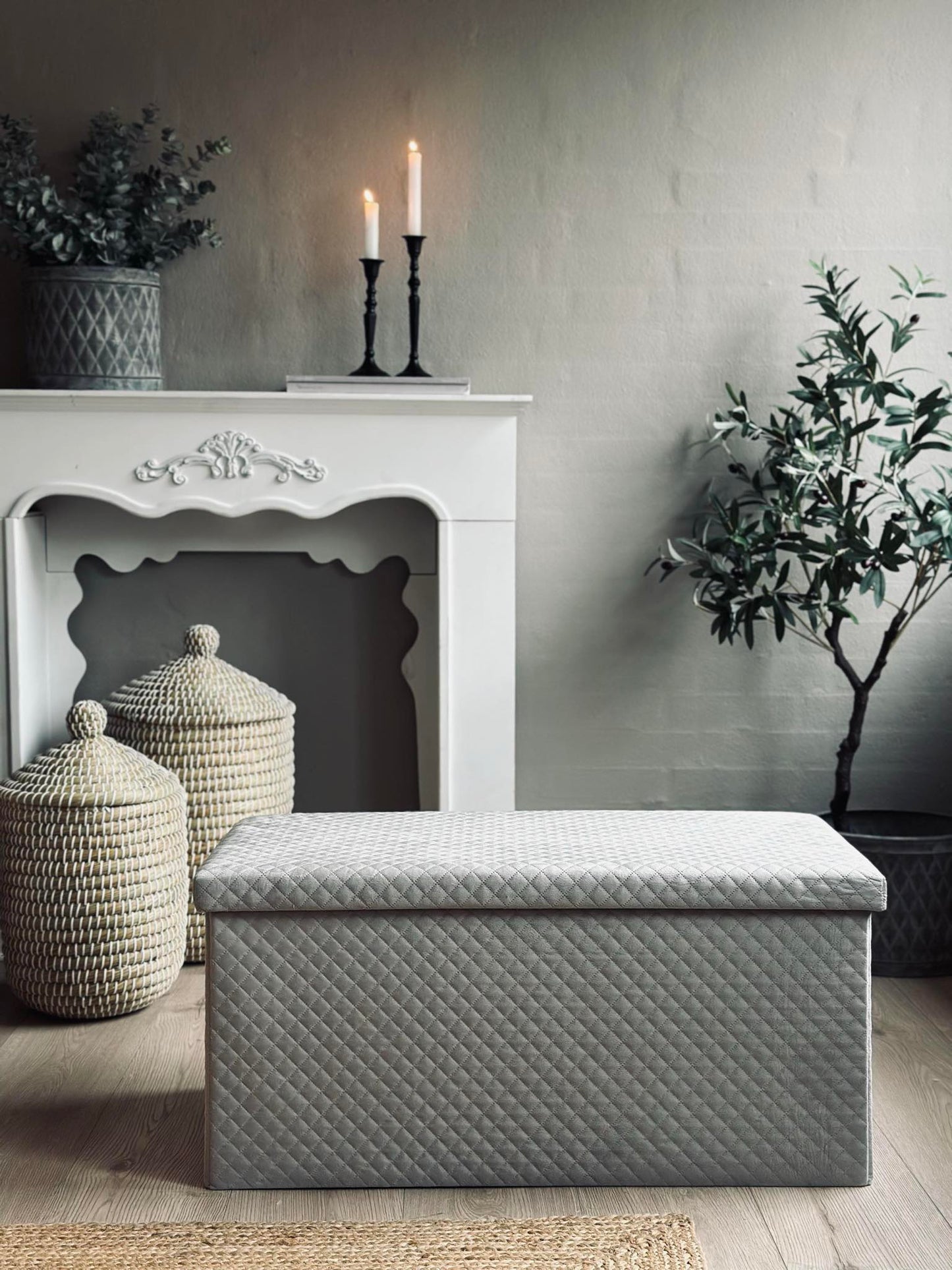 Bænk med opbevaring og siddepude