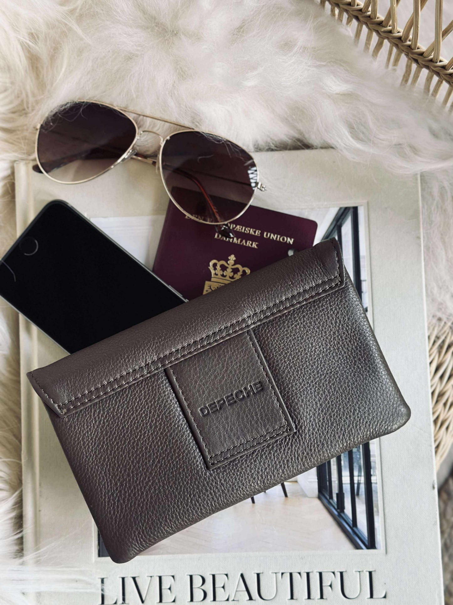 Pung Aura - Dark Taupe