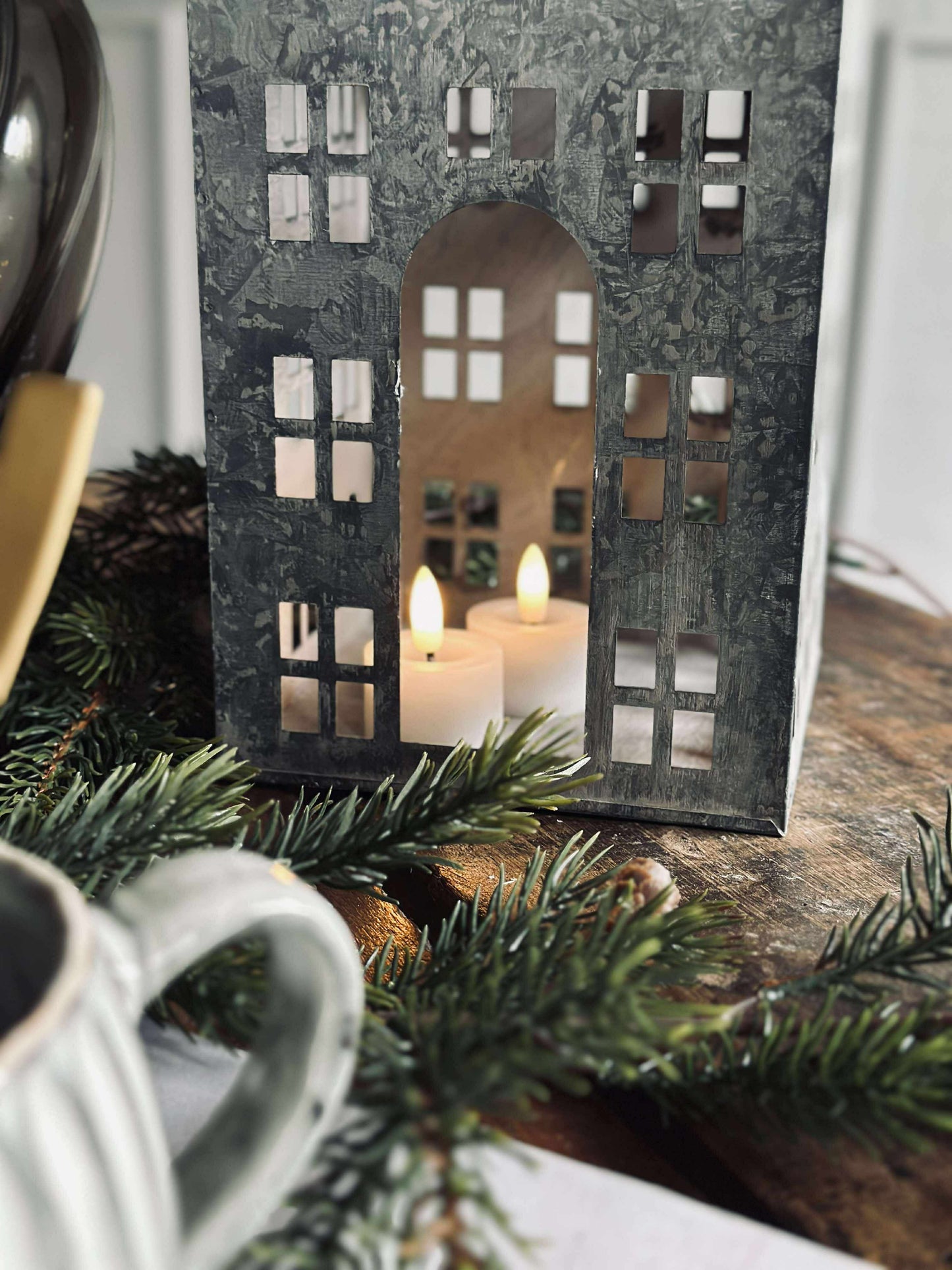 Lanterne Hus 30 cm.