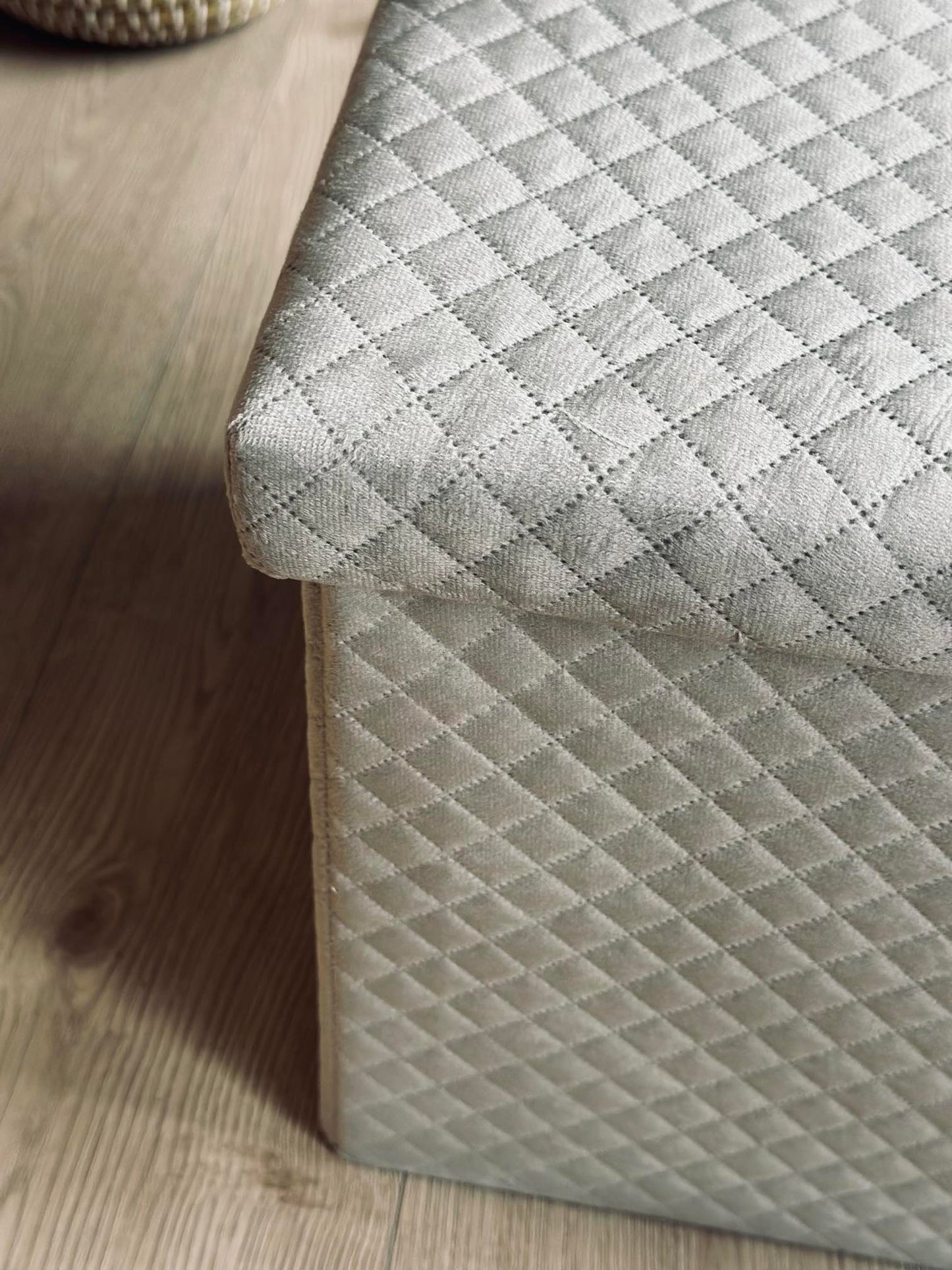 Bænk med opbevaring og siddepude