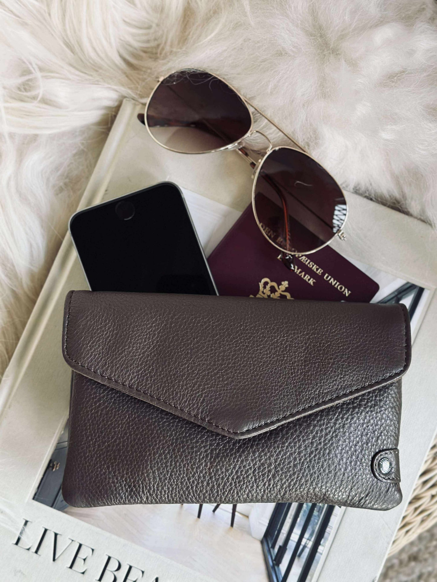 Pung Aura - Dark Taupe