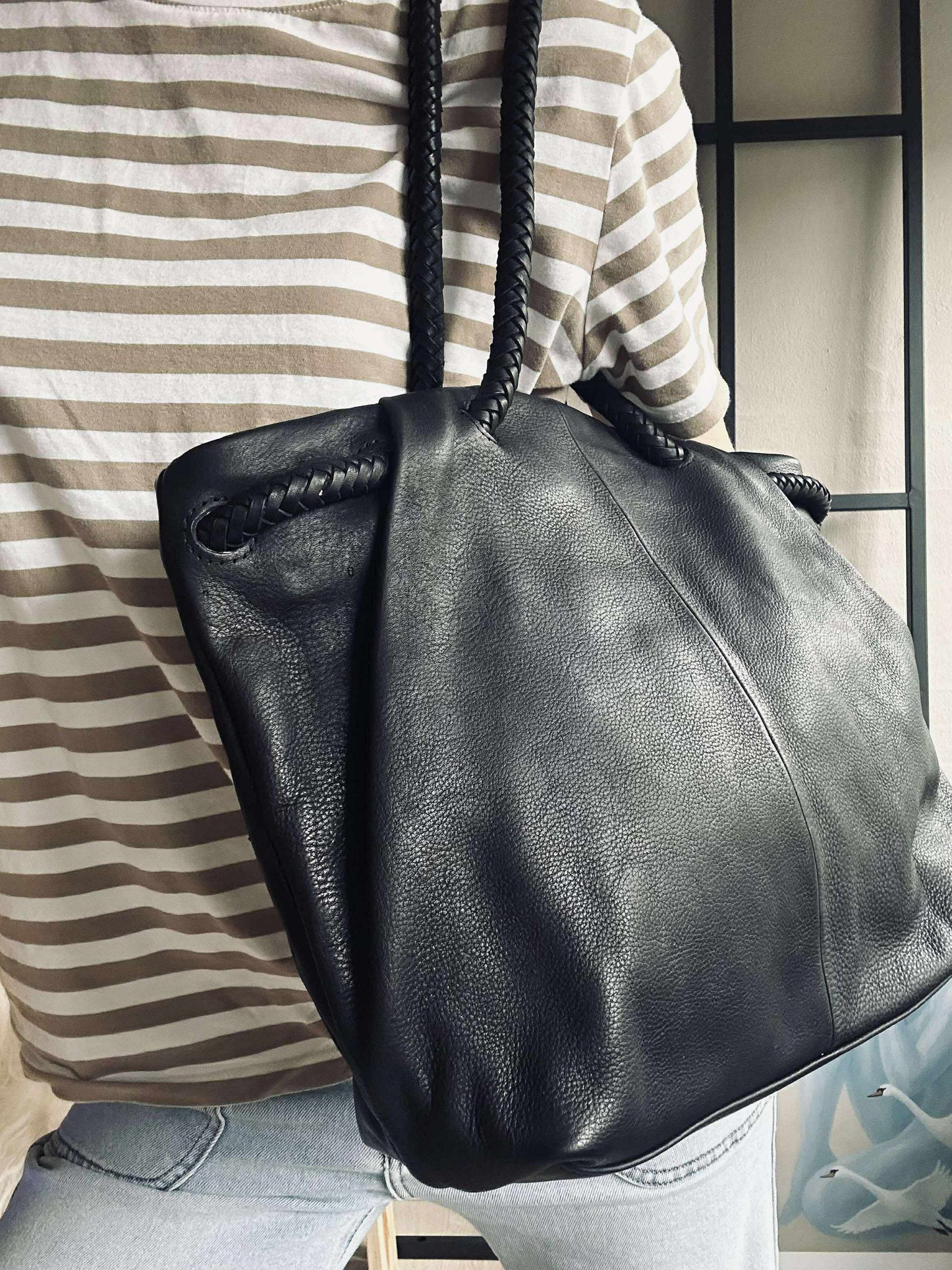 Skuldertaske med smuk fletrem - Black