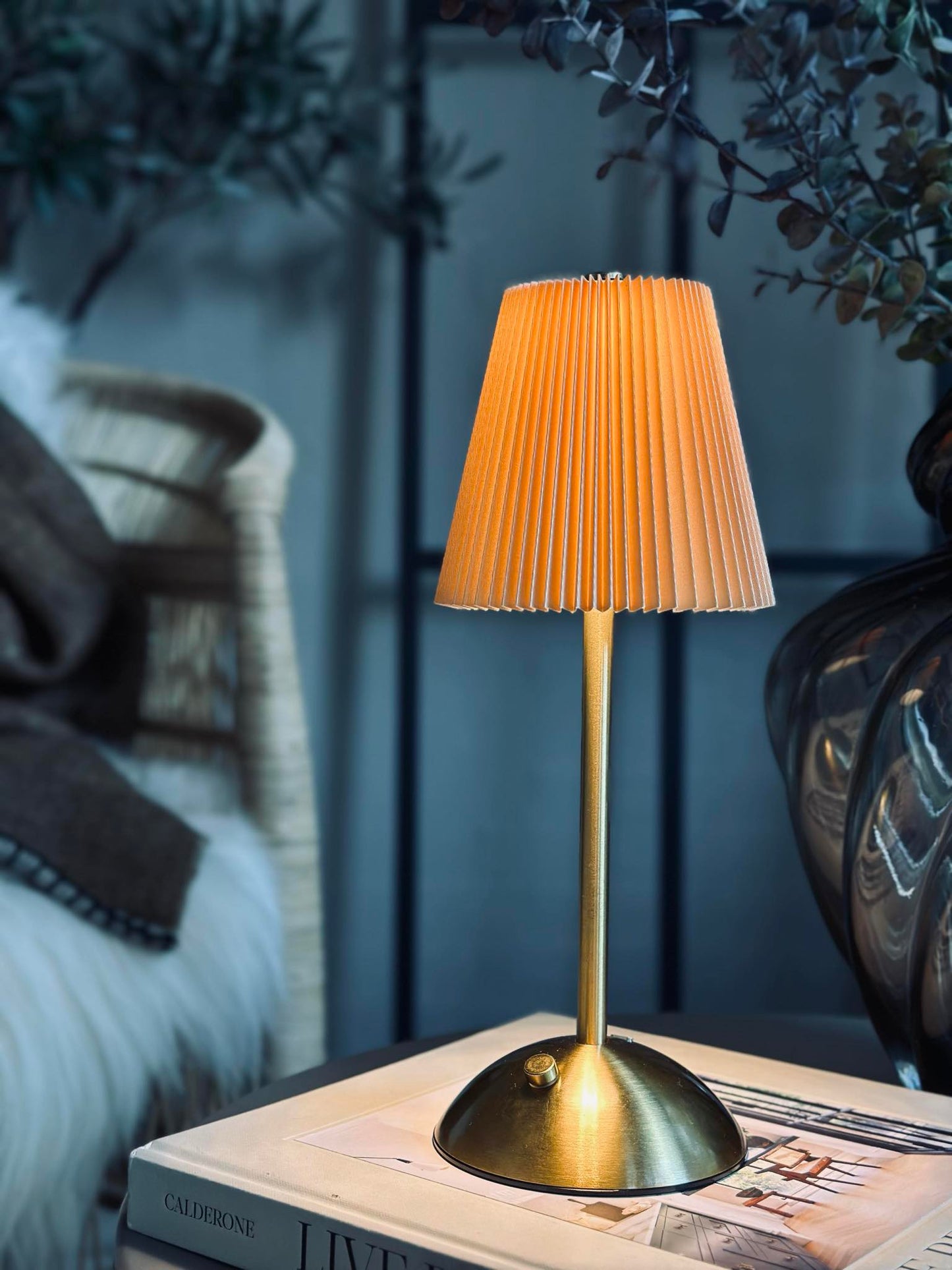 LED bordlampe Plisse´ beige - genopladelig