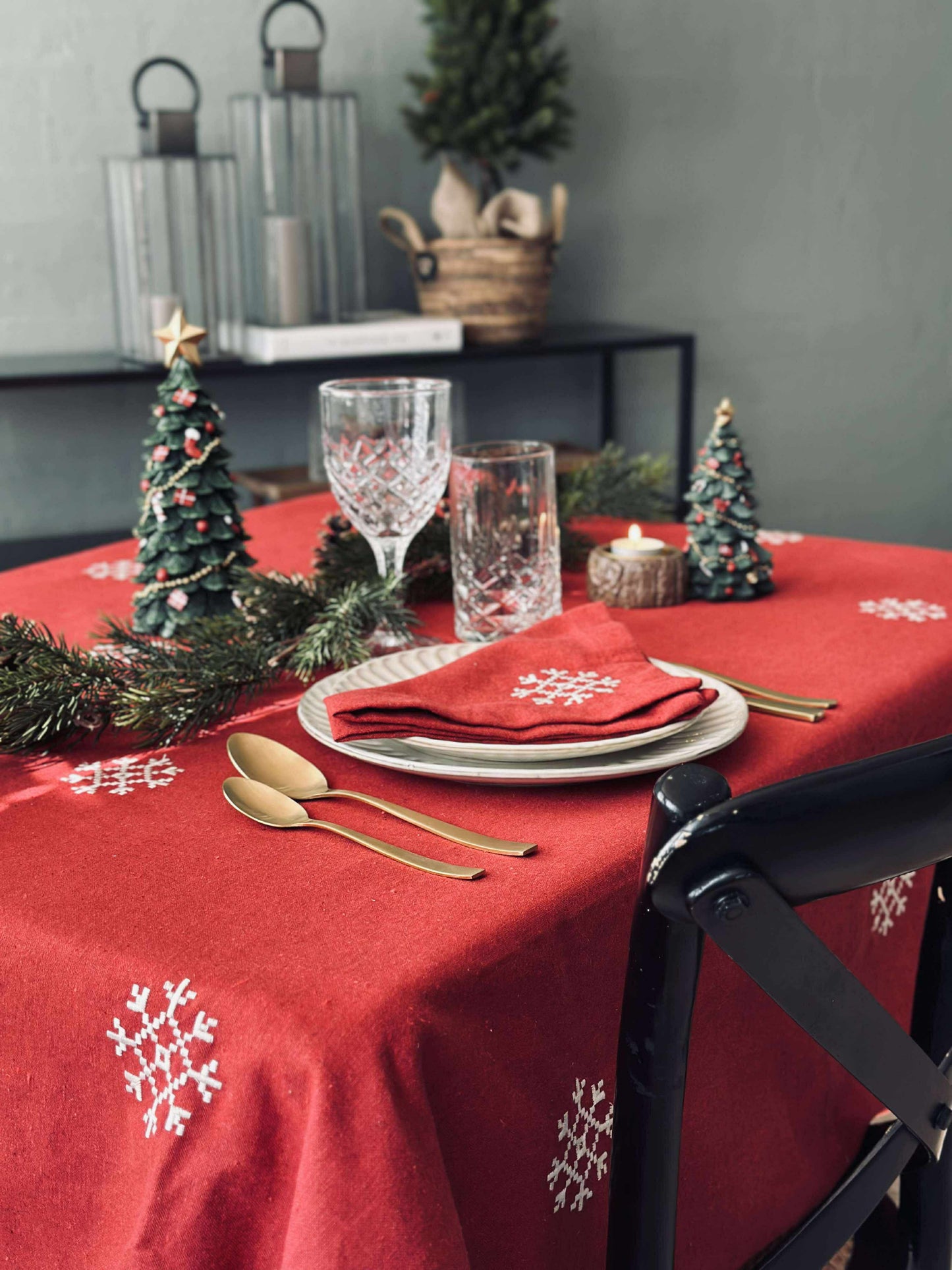 Juledug Rød JUL med broderi - Flere størrelser