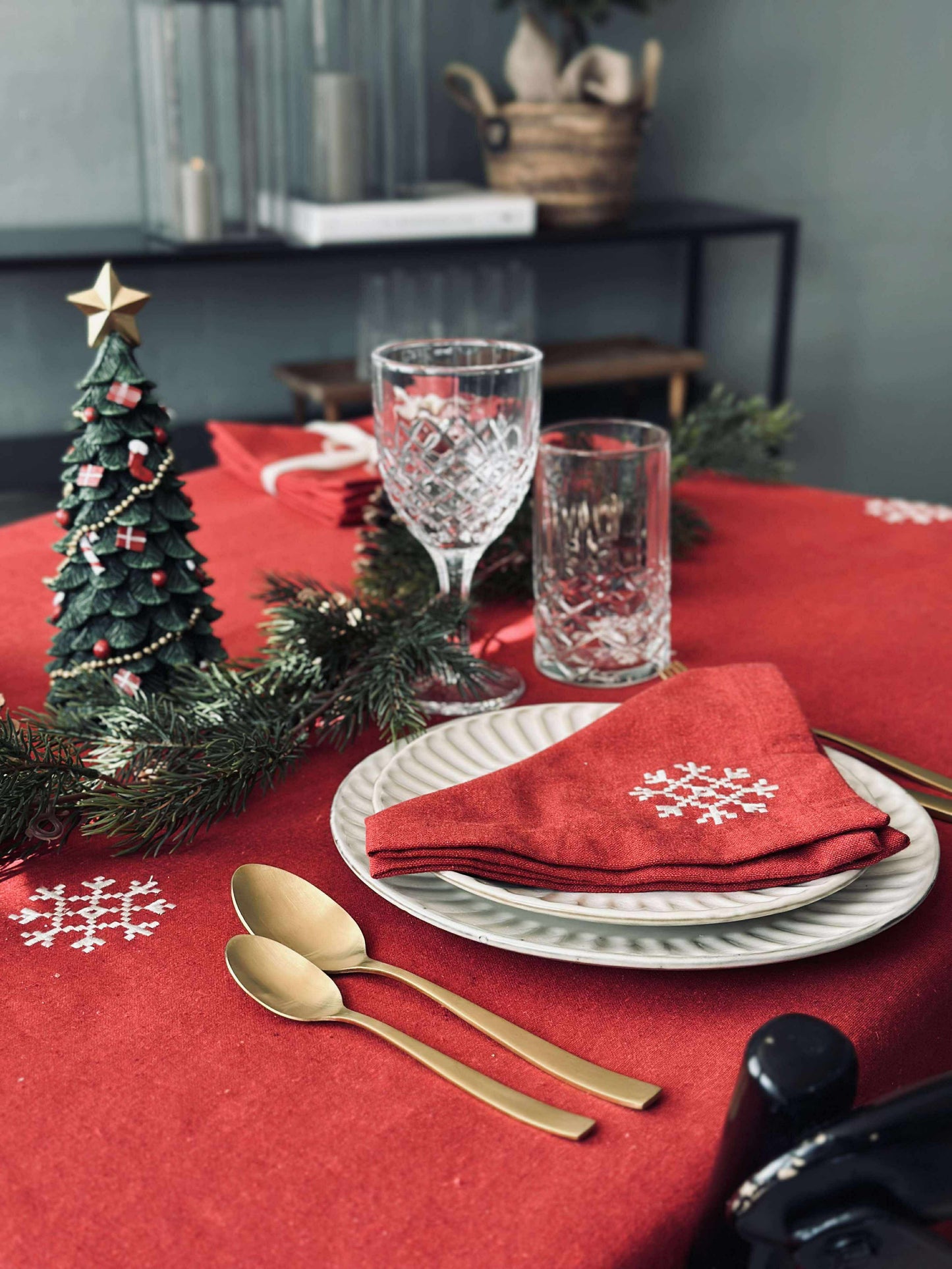 Juledug Rød JUL med broderi - Flere størrelser