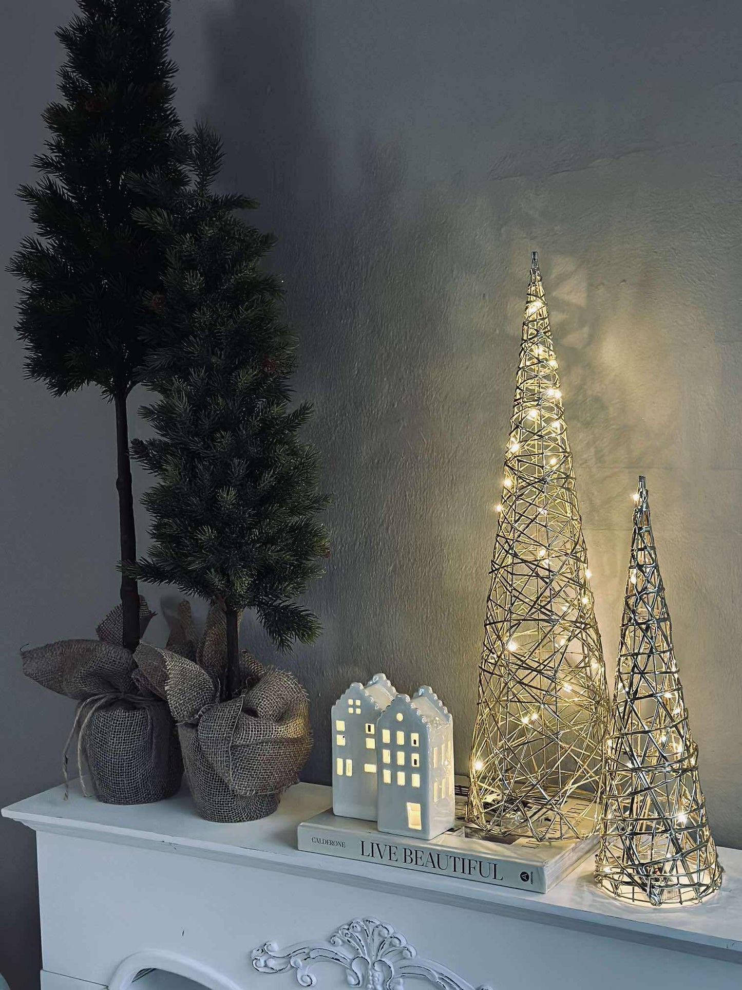 Kegle med LED lys - Gold