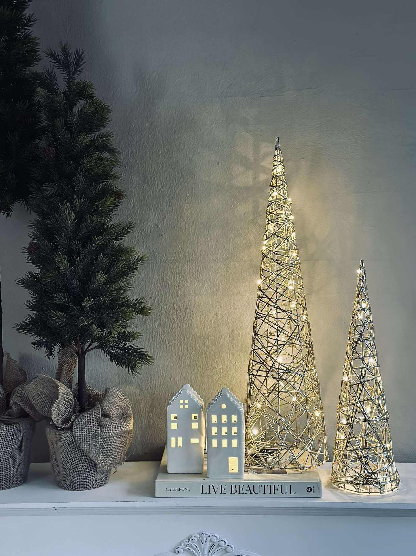 Kegle med LED lys - Gold