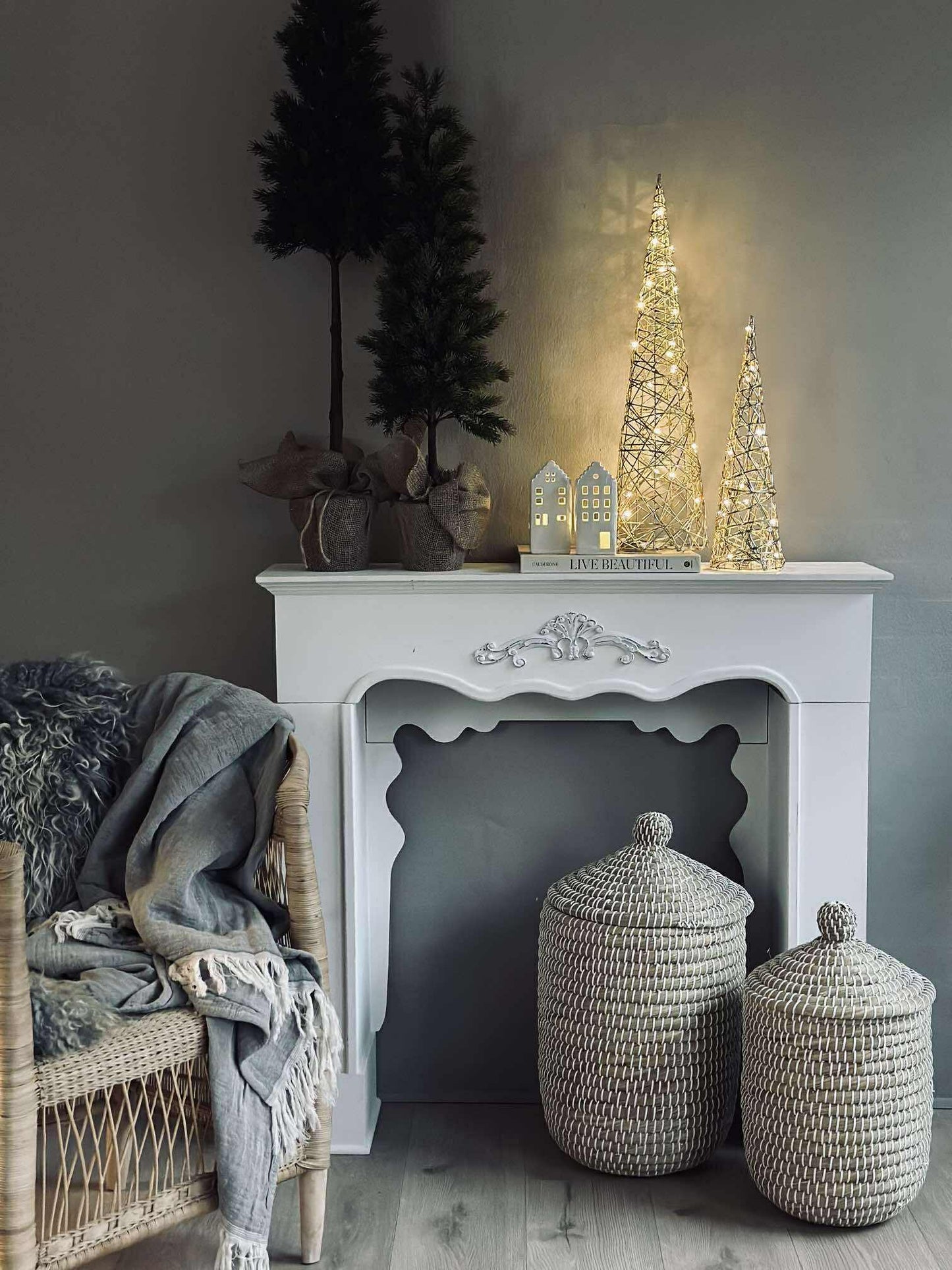 Kegle med LED lys - Gold