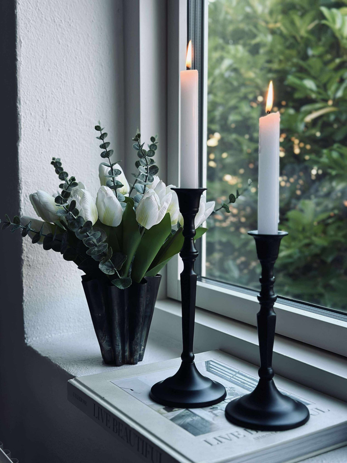 Lysestage kantet Alu sort