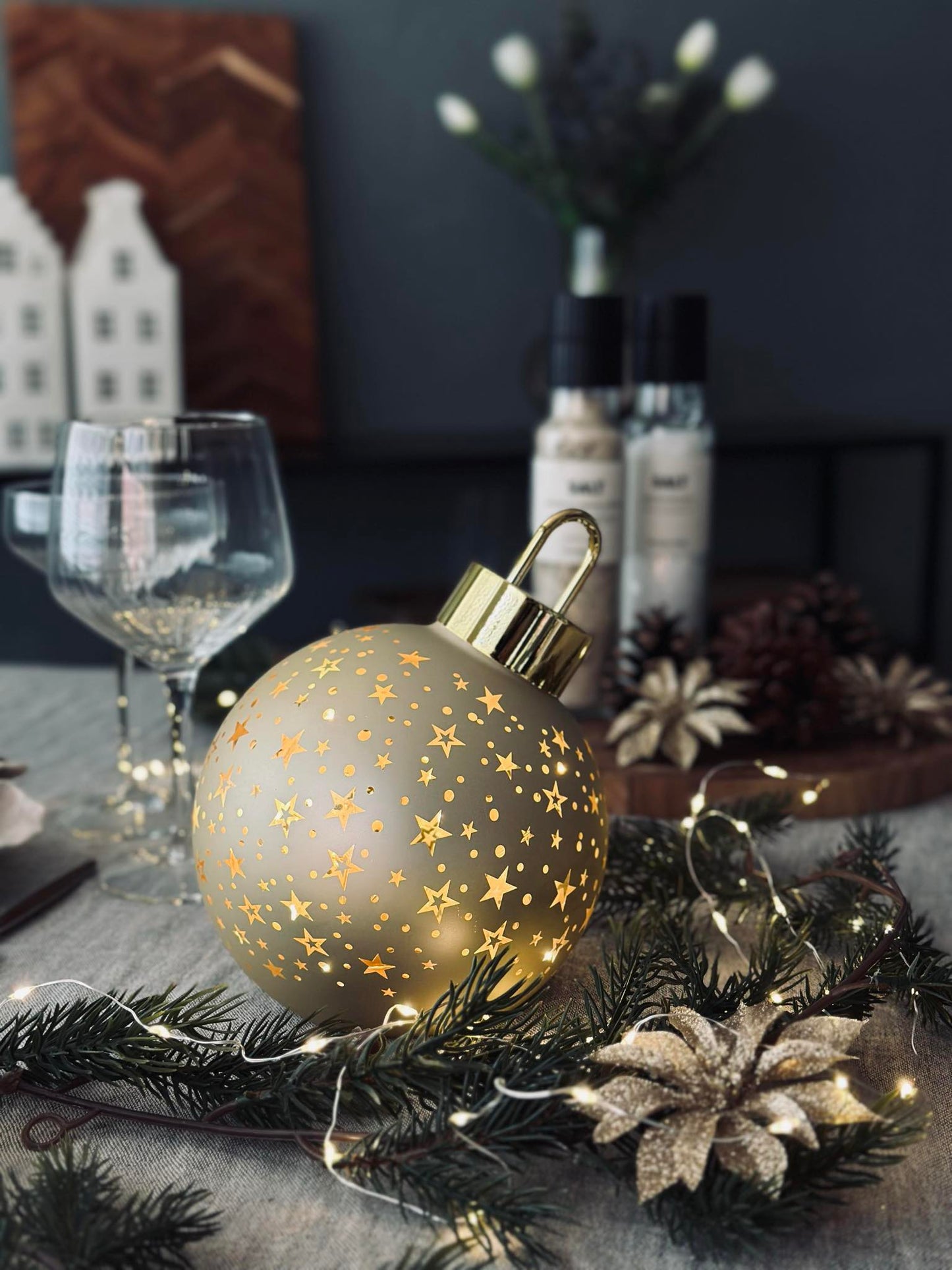 Julekugle med led lys - Guld