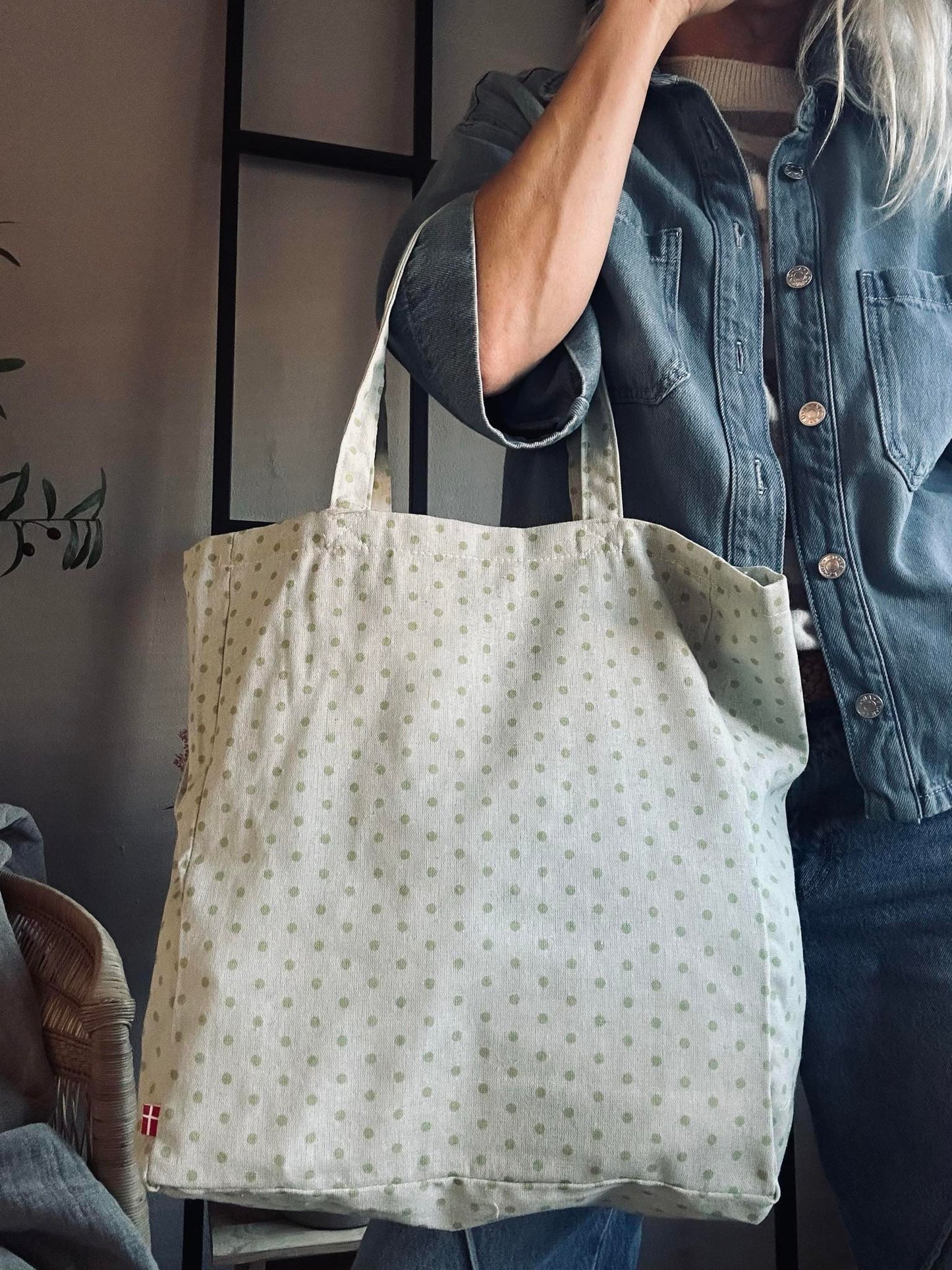 Shopper - Green dots