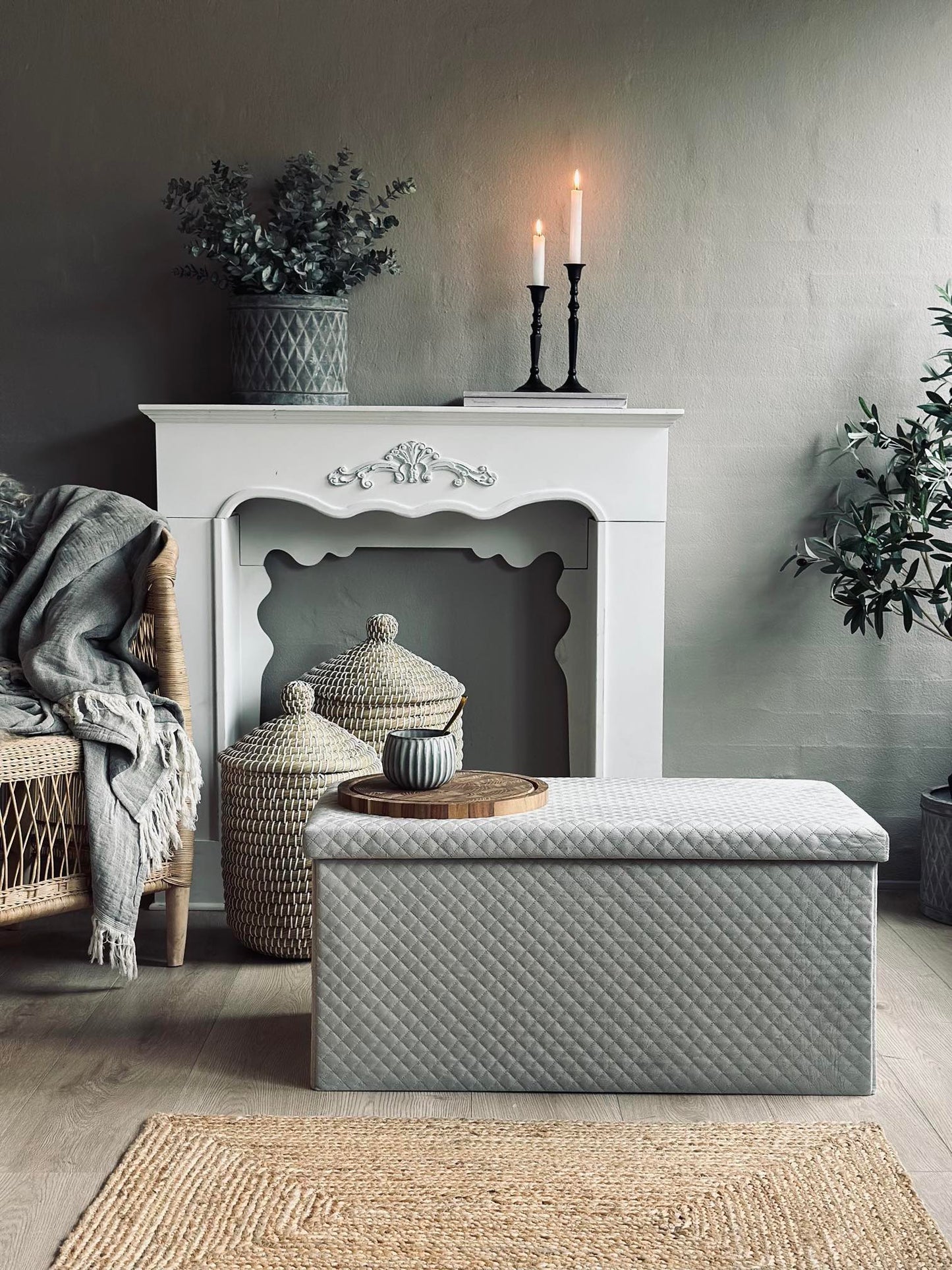 Bænk med opbevaring og siddepude