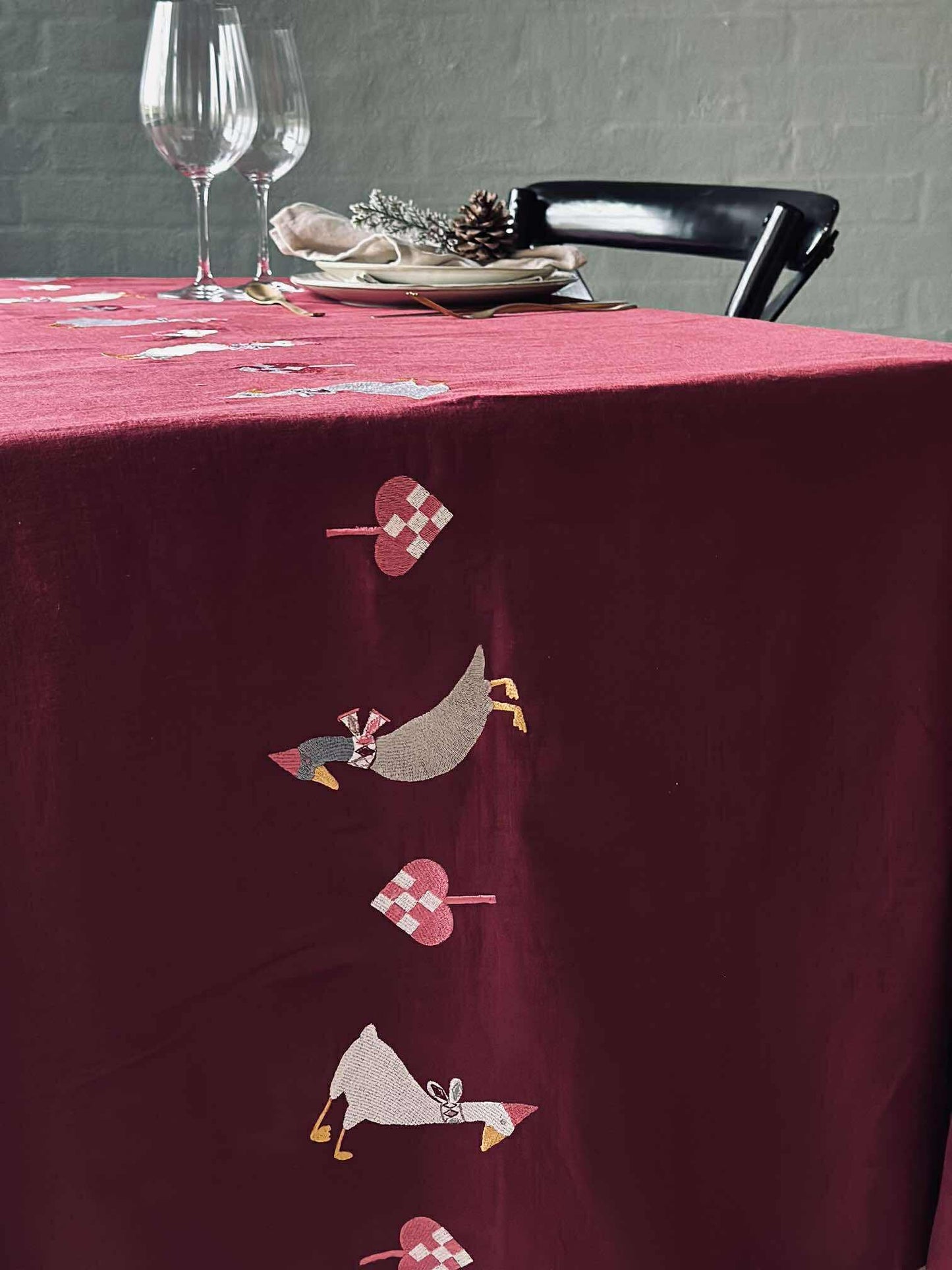 Juledug 140x240 - Broderi med ænder