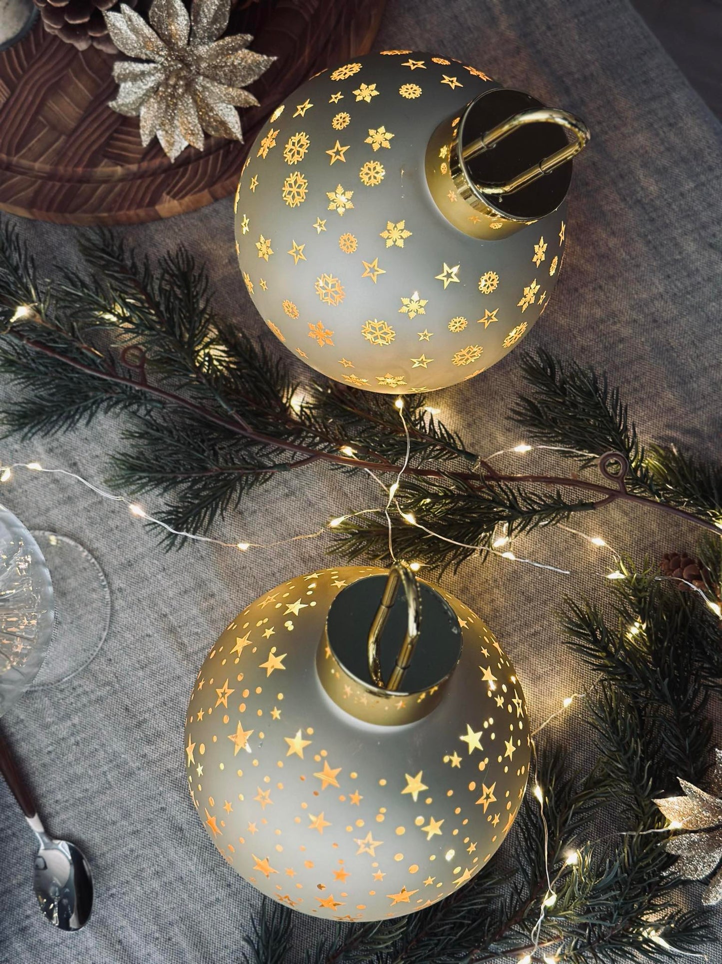 Julekugle med led lys - Guld