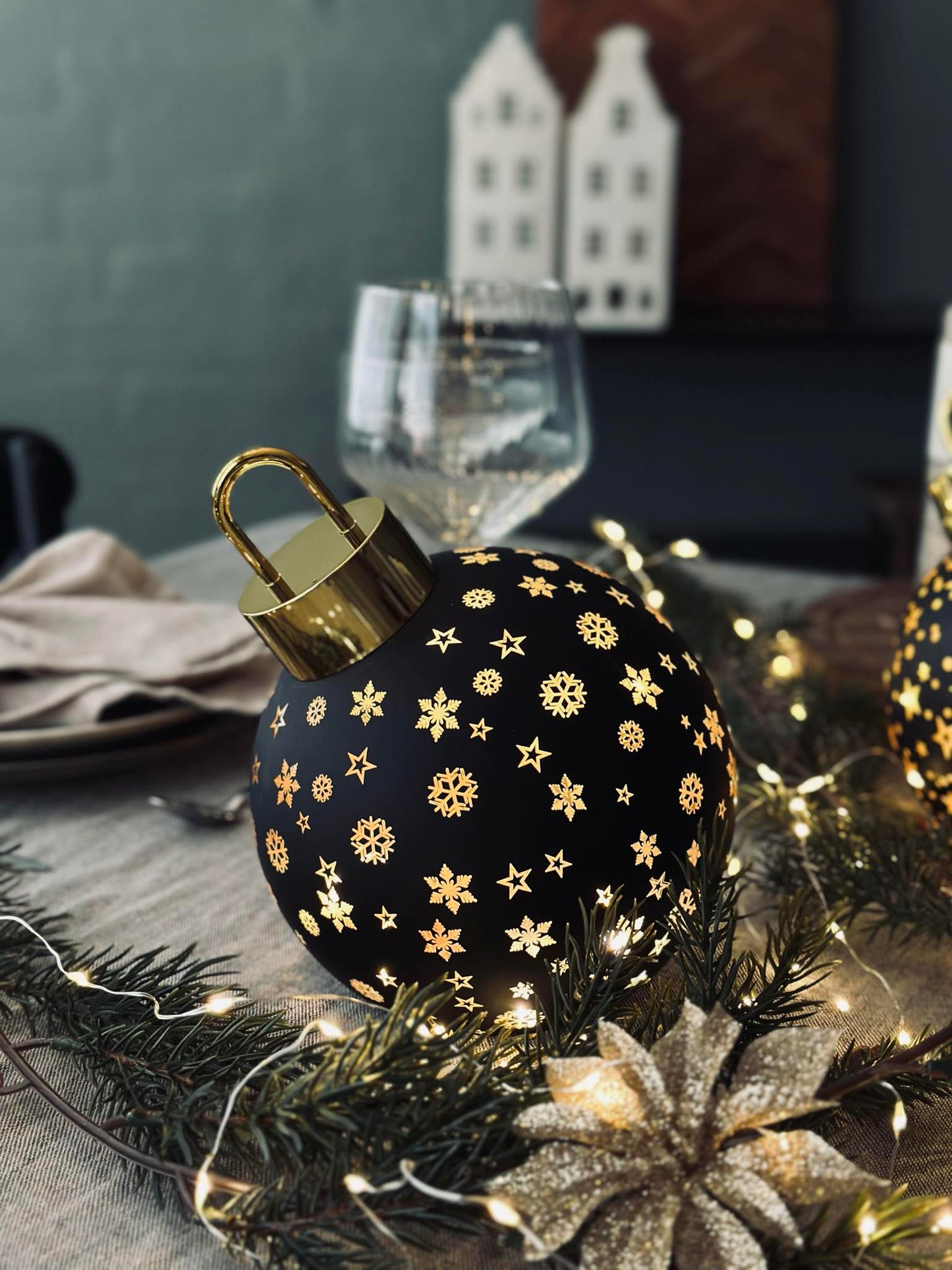 Julekugle med led lys - Black