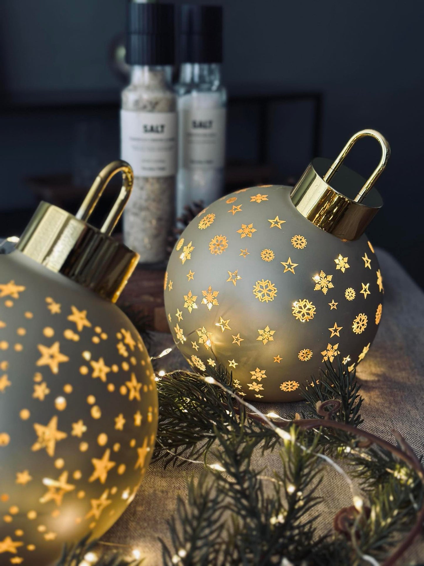 Julekugle med led lys - Guld