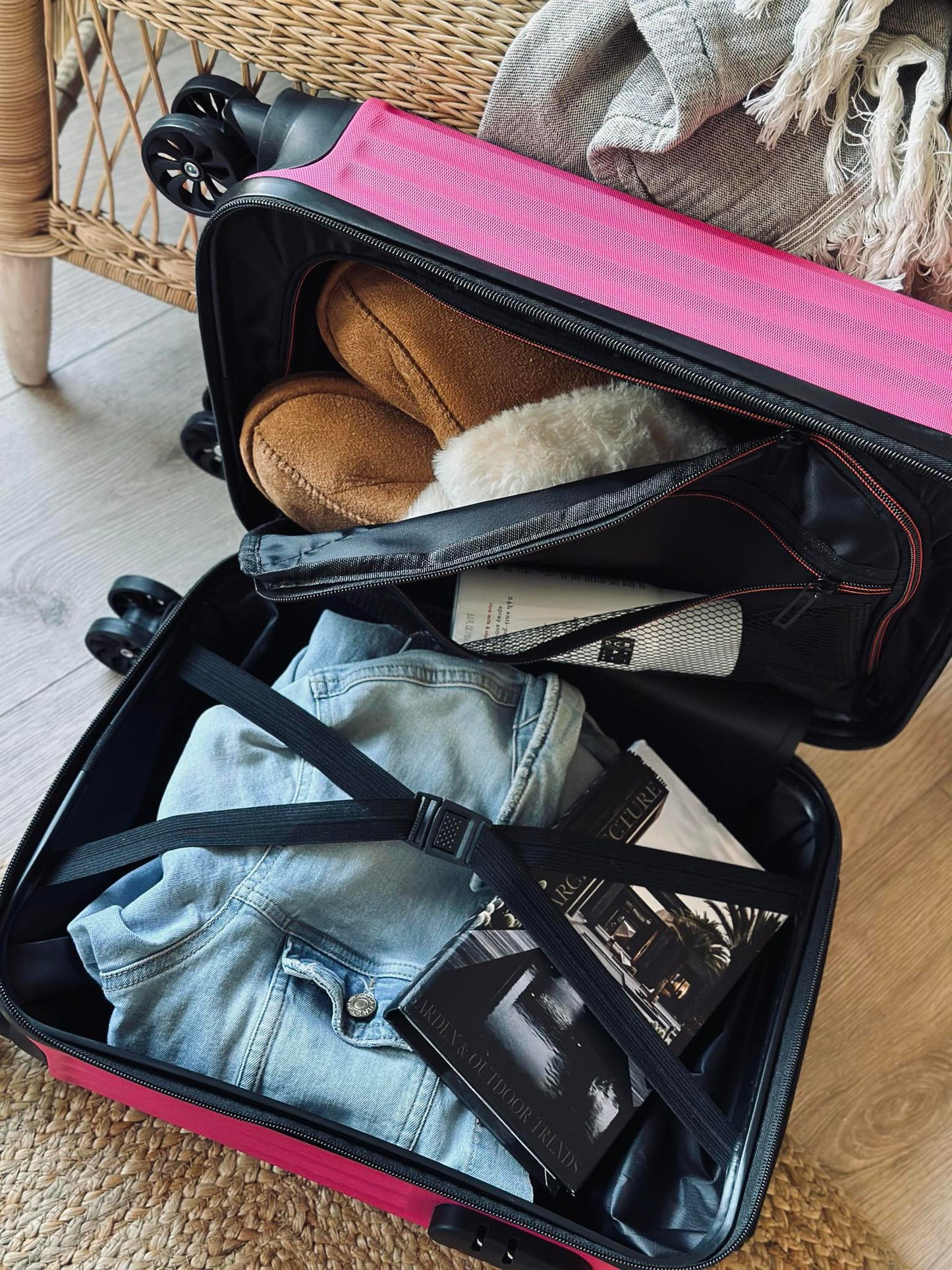 Kuffert Trolley - Magenta pink