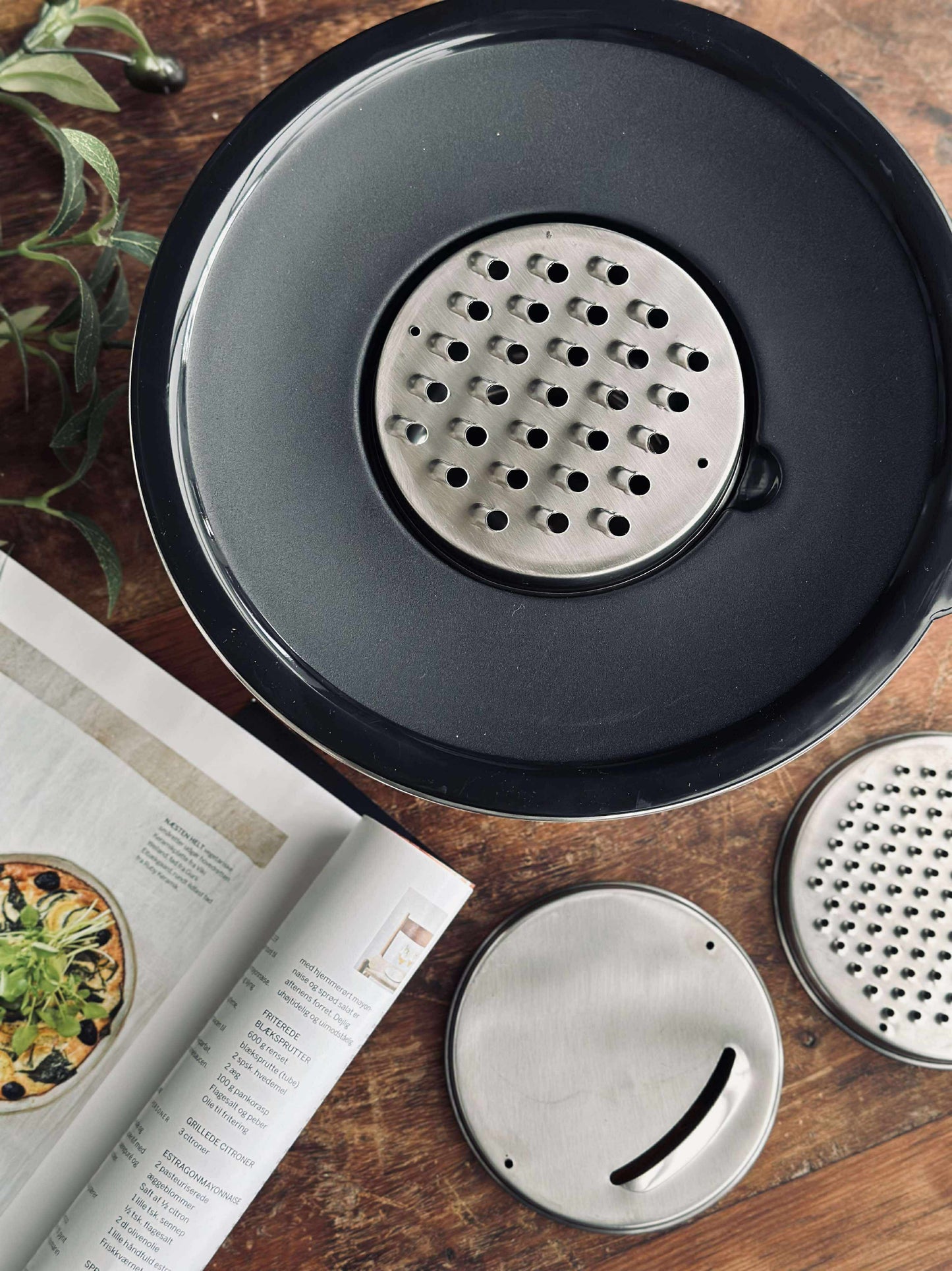 Skål med snittelåg - Rustfrit stål