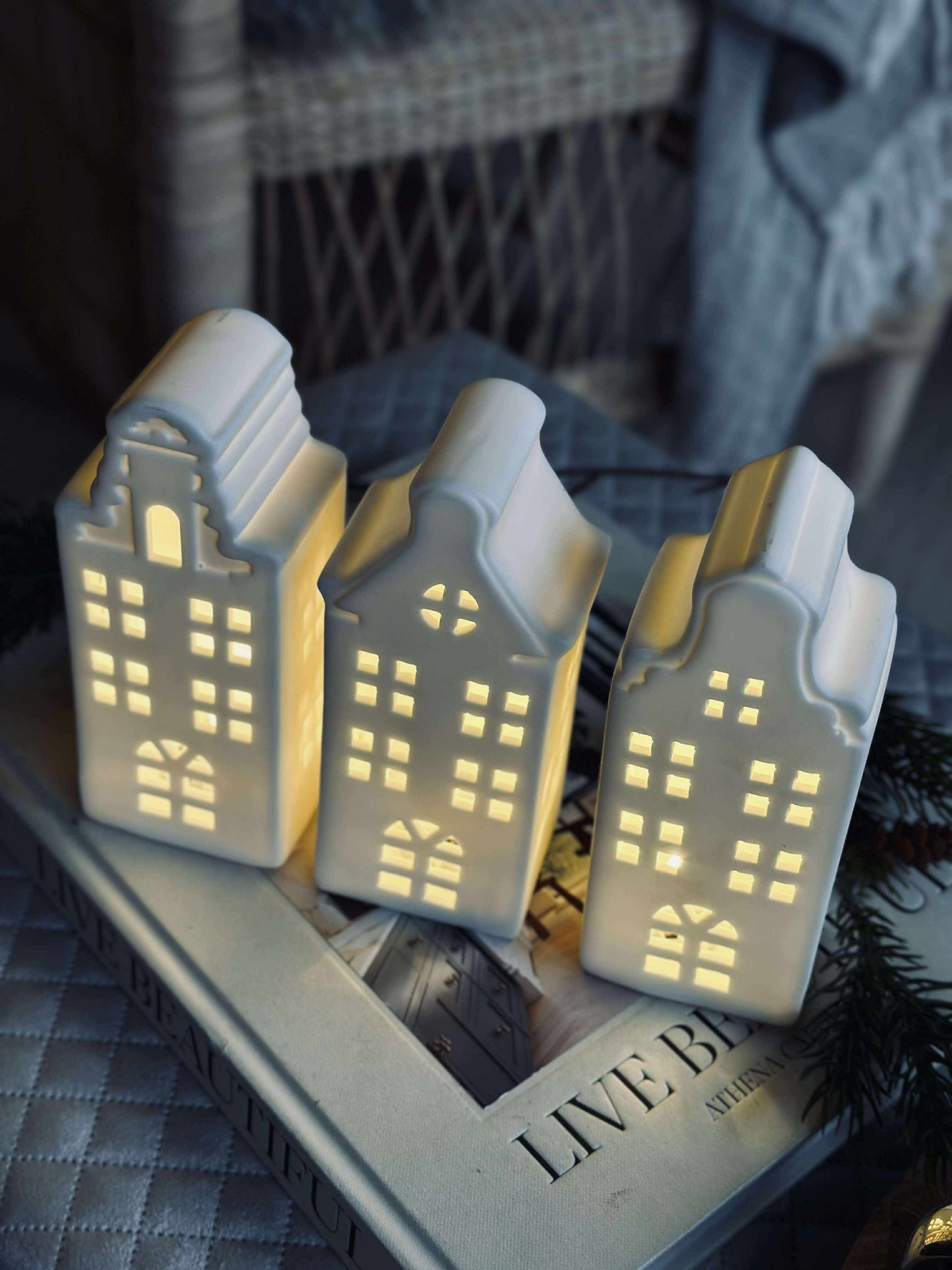 Lyshus med led  - WHITE MIX