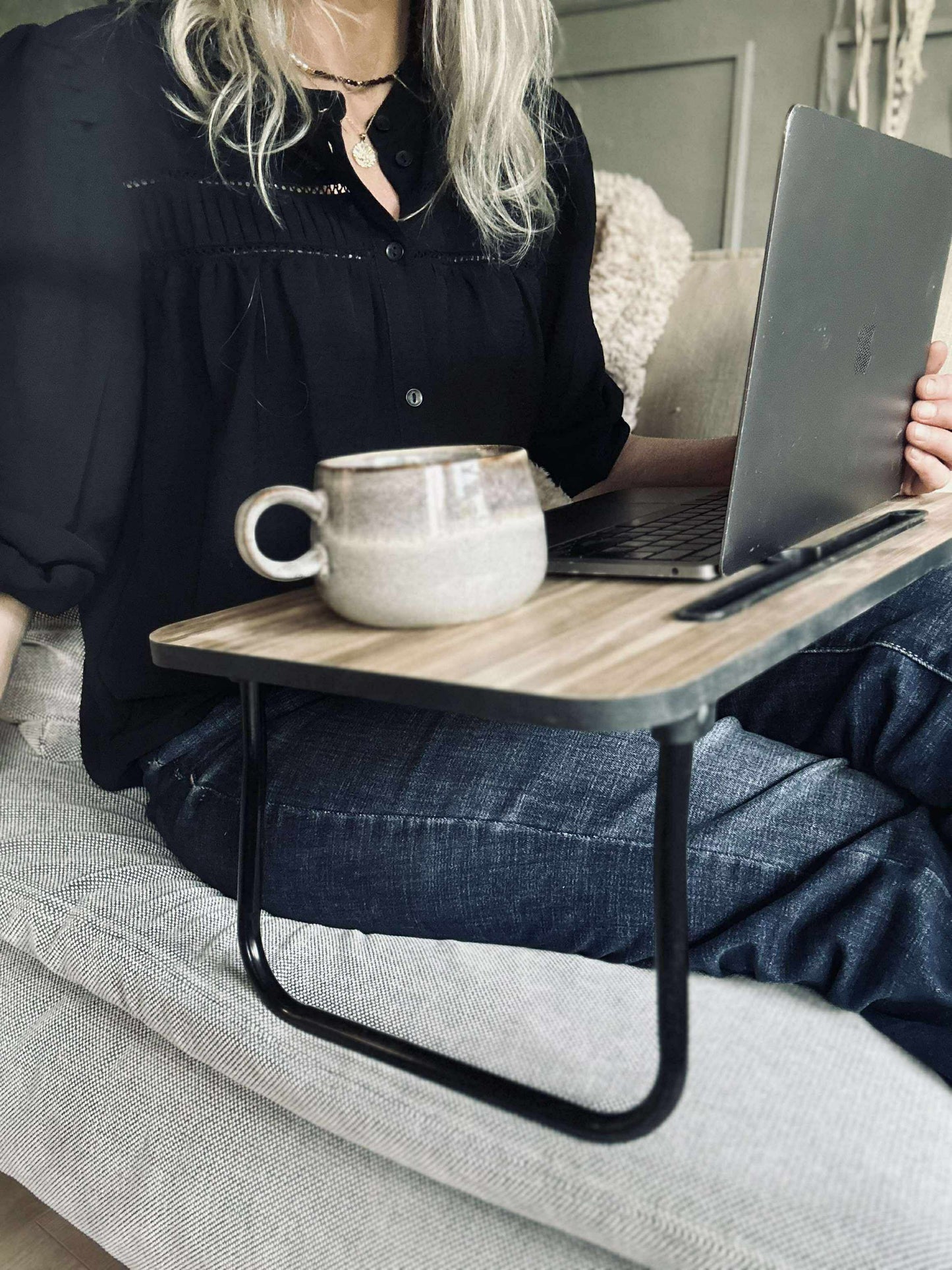Bakkebord med holder til ipad / telefon