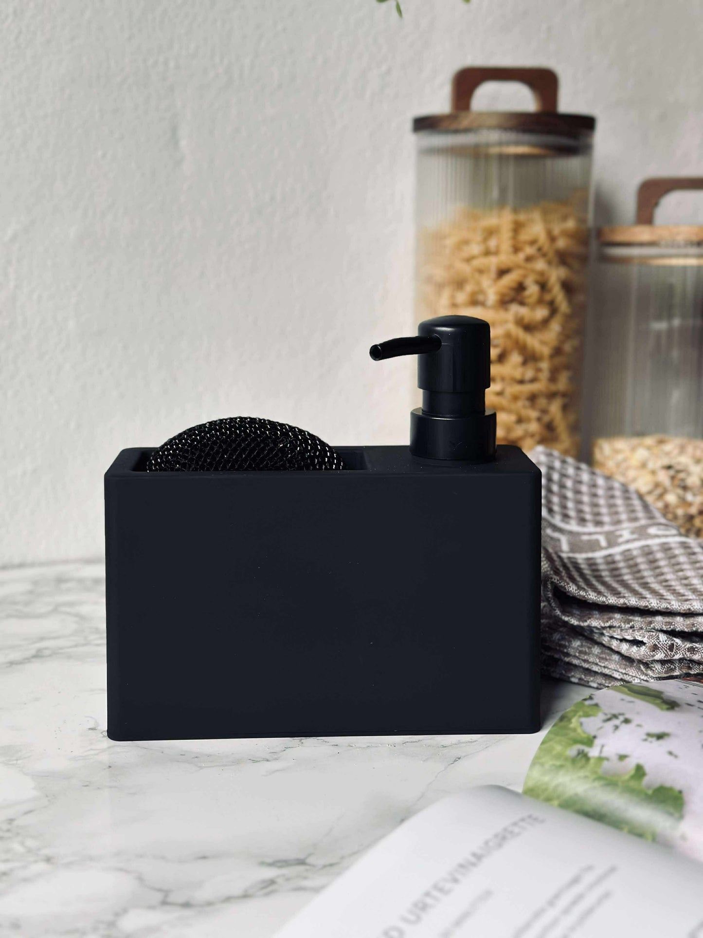 Sæbedispenser med svamp