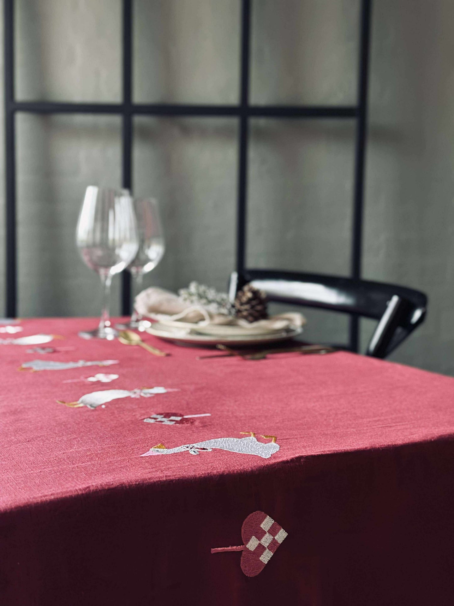 Juledug 140x240 - Broderi med ænder