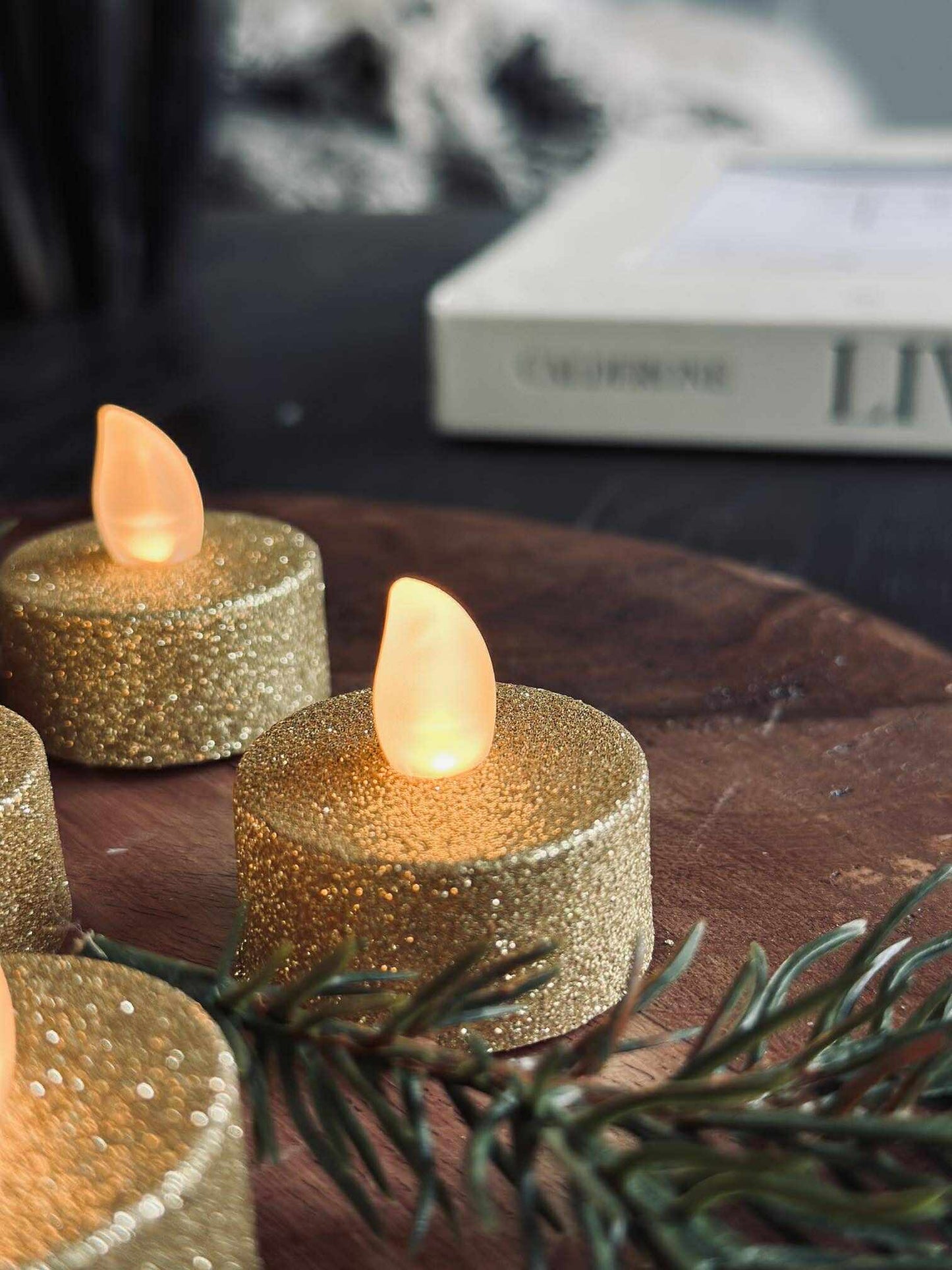 Fyrfadslys med led - Gold glitter 6 stk.