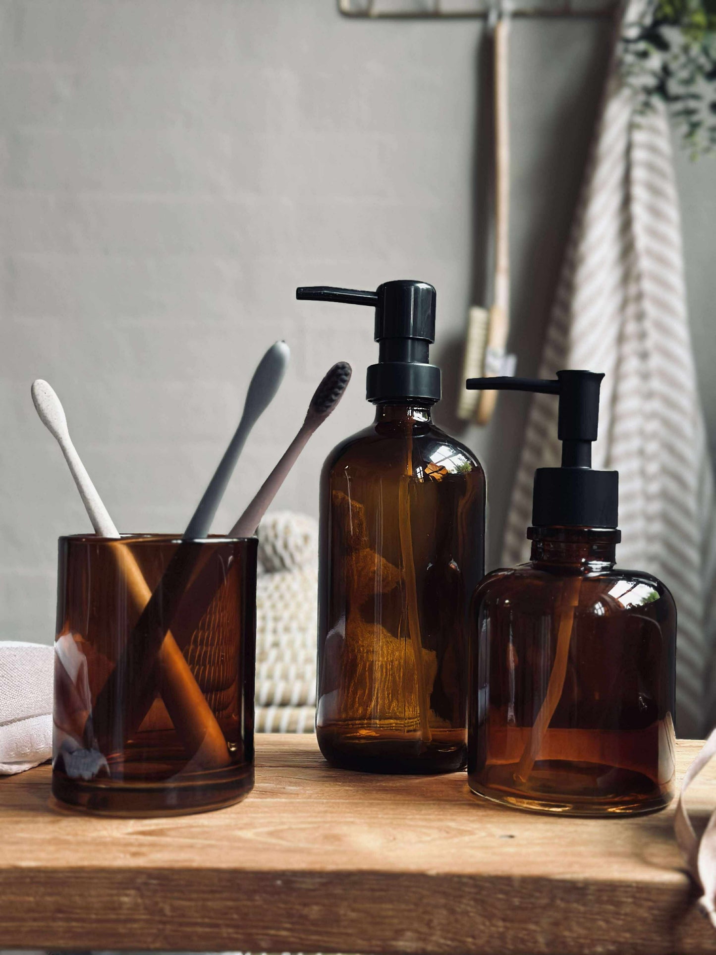 Dispenser med pumpe - Brun glas