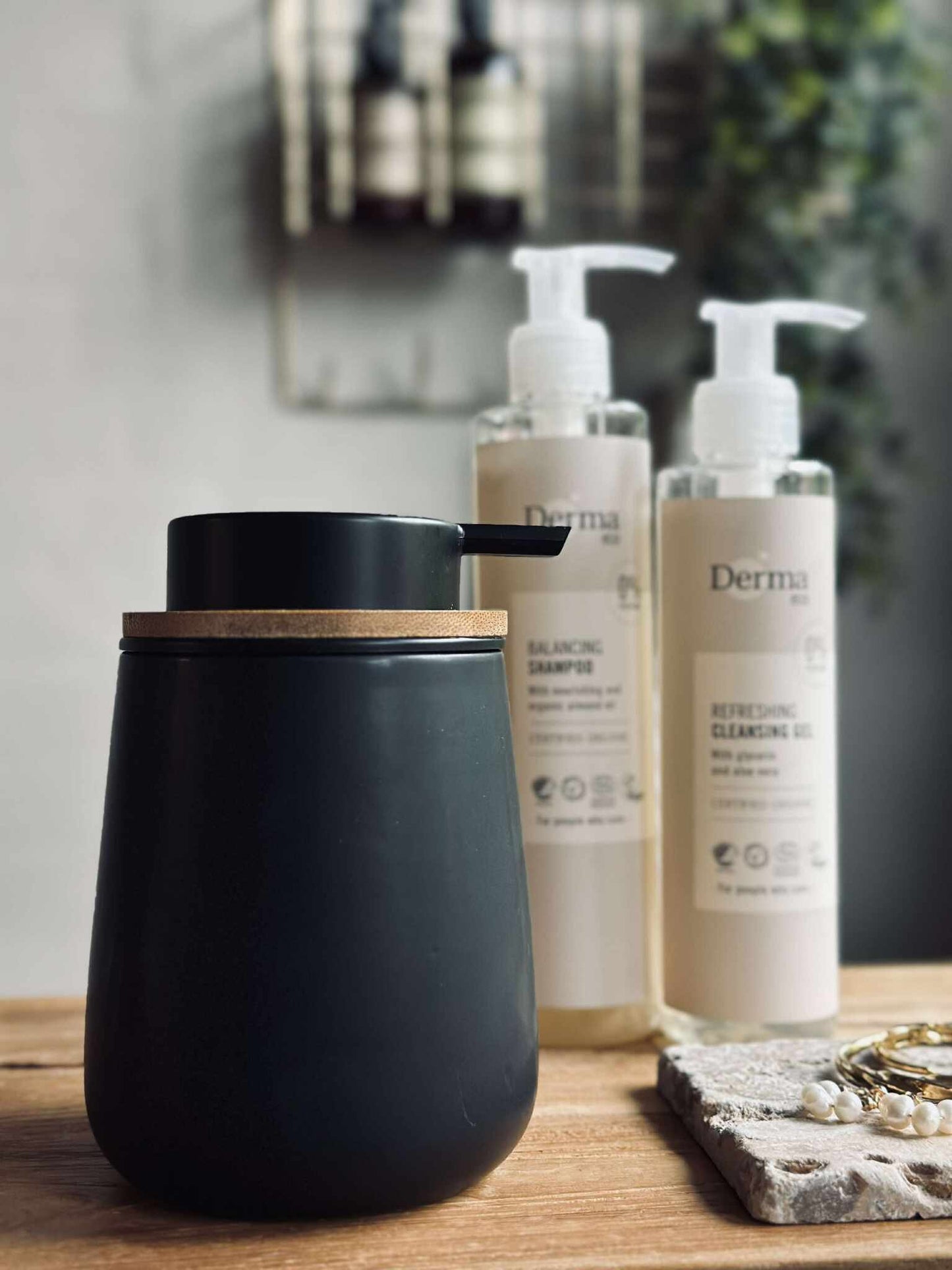 Dispenser med pumpe Black - Dolomite