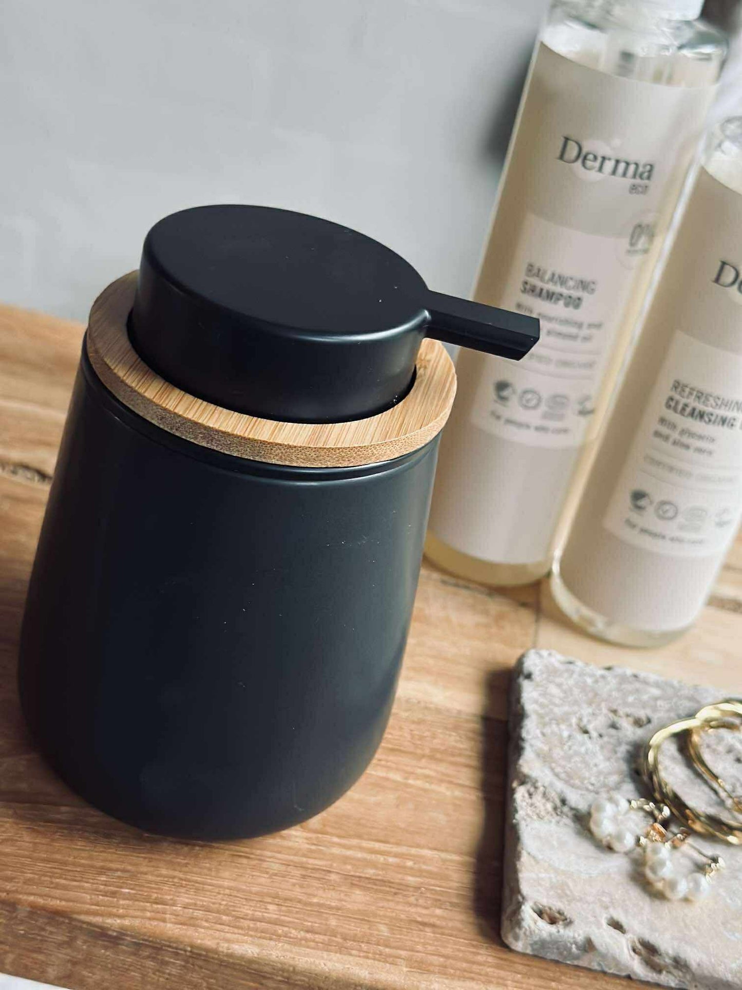 Dispenser med pumpe Black - Dolomite